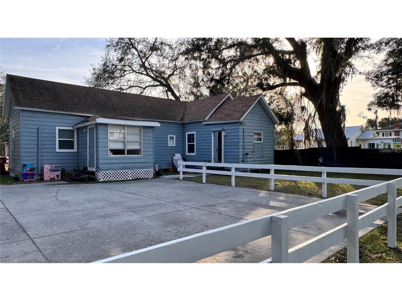 904 W Reynolds Street Plant City FL 33563 TB8466367 image4