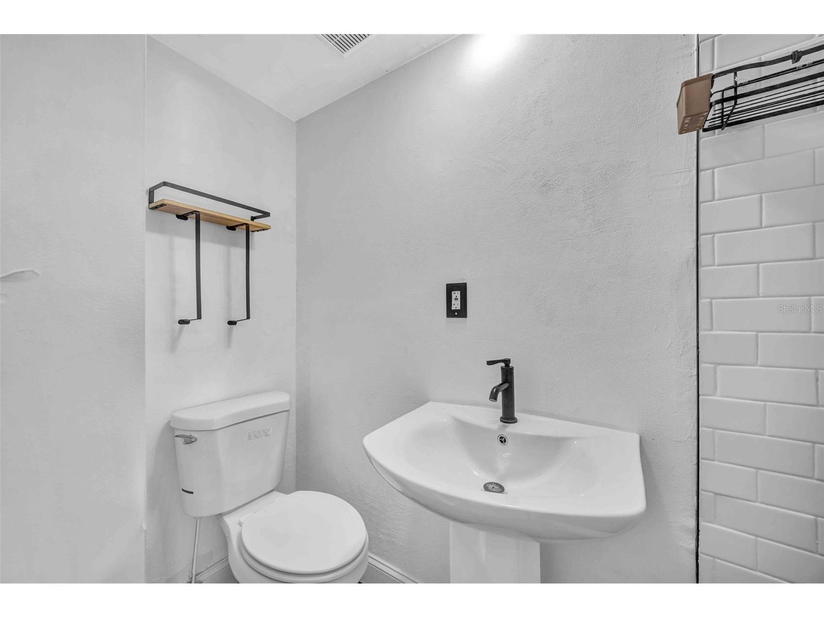 9040 Lunar Lane Port Richey FL 34668 TB8470884 image19