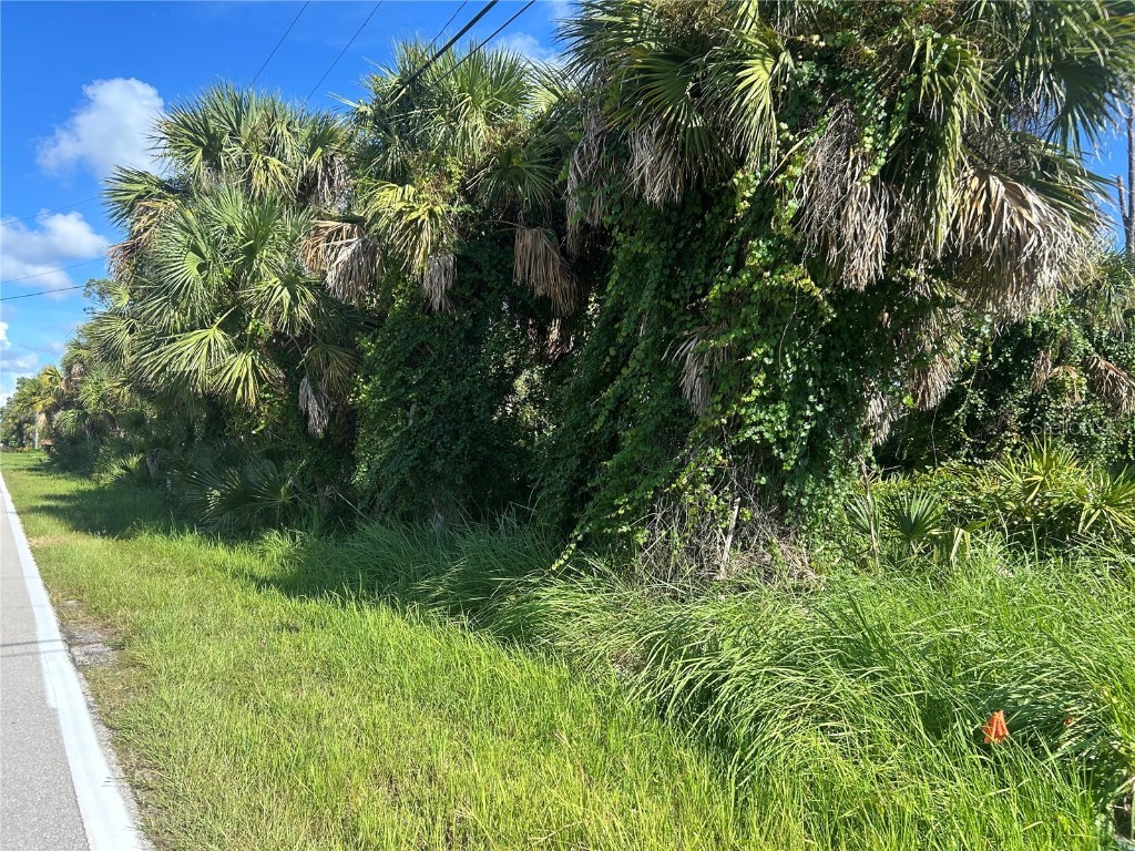 9041 Fruitland Avenue Englewood FL 34224 A4663947 image3