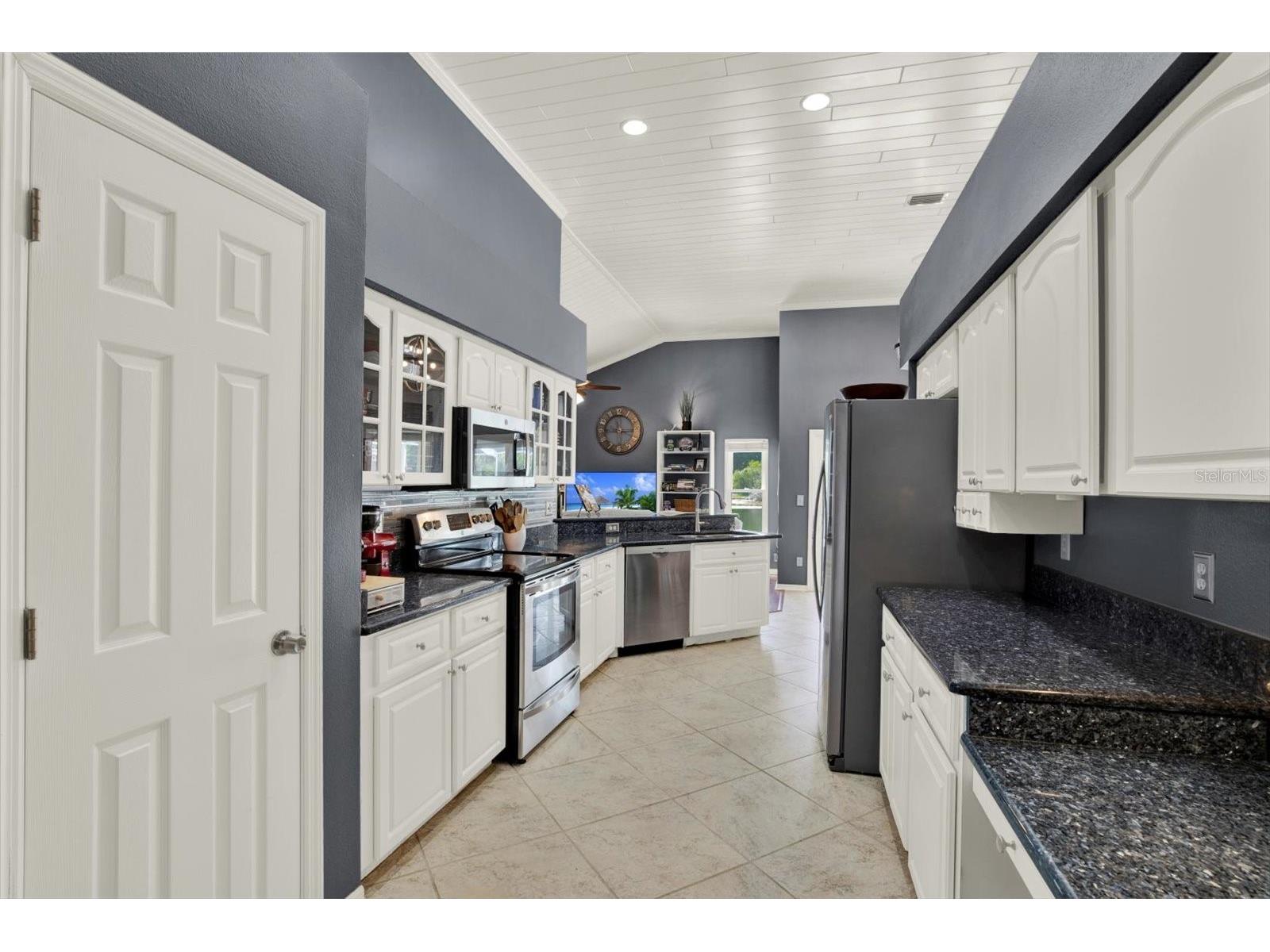 9042 Breland Drive Tampa FL 33626 TB8510327 image18