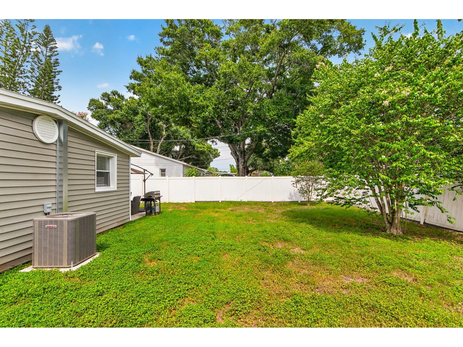 9042 Southern Comfort Drive Largo FL 33773 TB8523024 image38