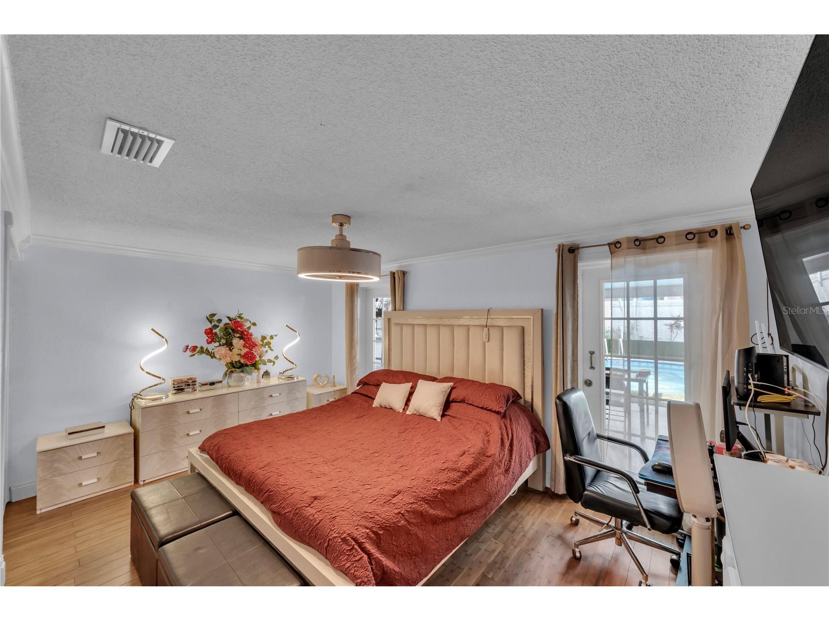 9043 Hickory Circle Tampa FL 33615 TB8492987 image19