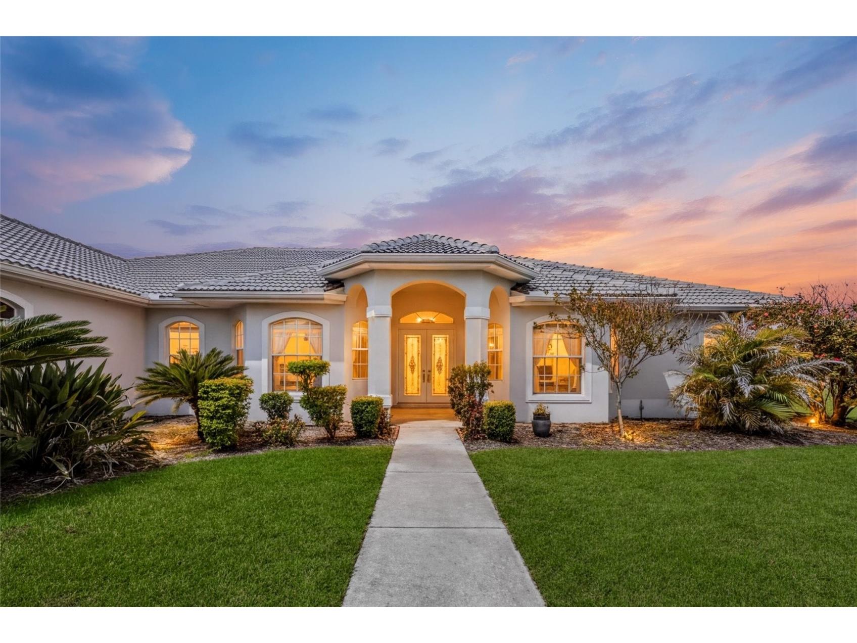 9043 Misty Creek Drive Sarasota FL 34241 A4694422 image2
