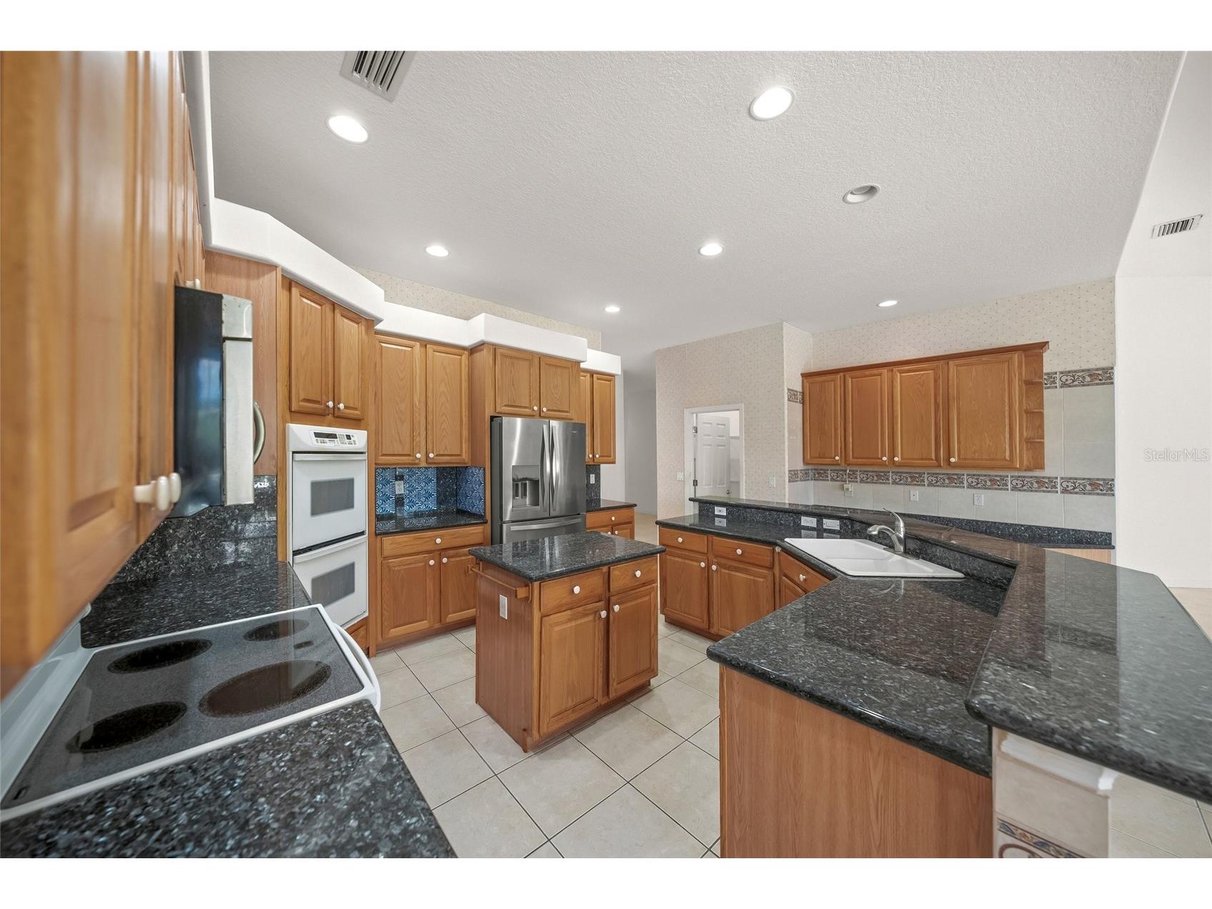9043 Misty Creek Drive Sarasota FL 34241 A4694422 image26