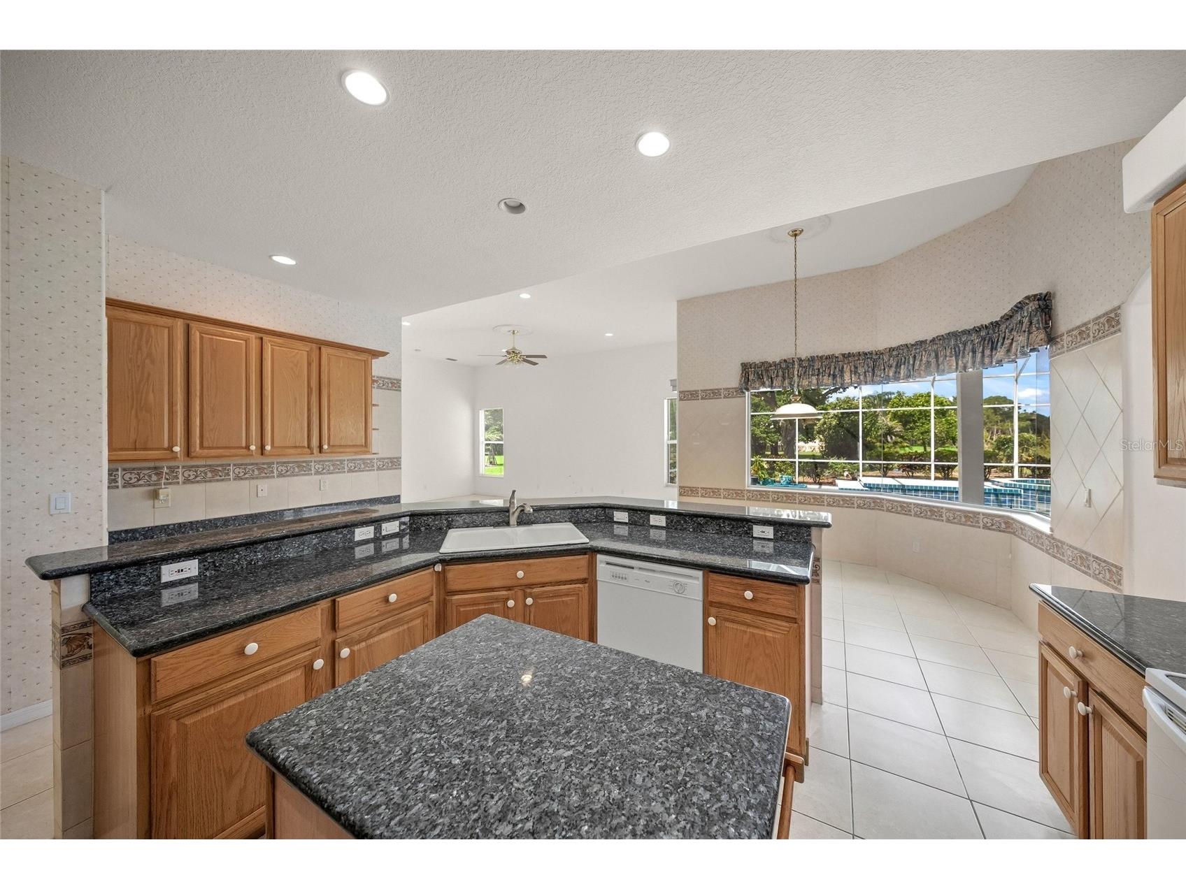 9043 Misty Creek Drive Sarasota FL 34241 A4694422 image27