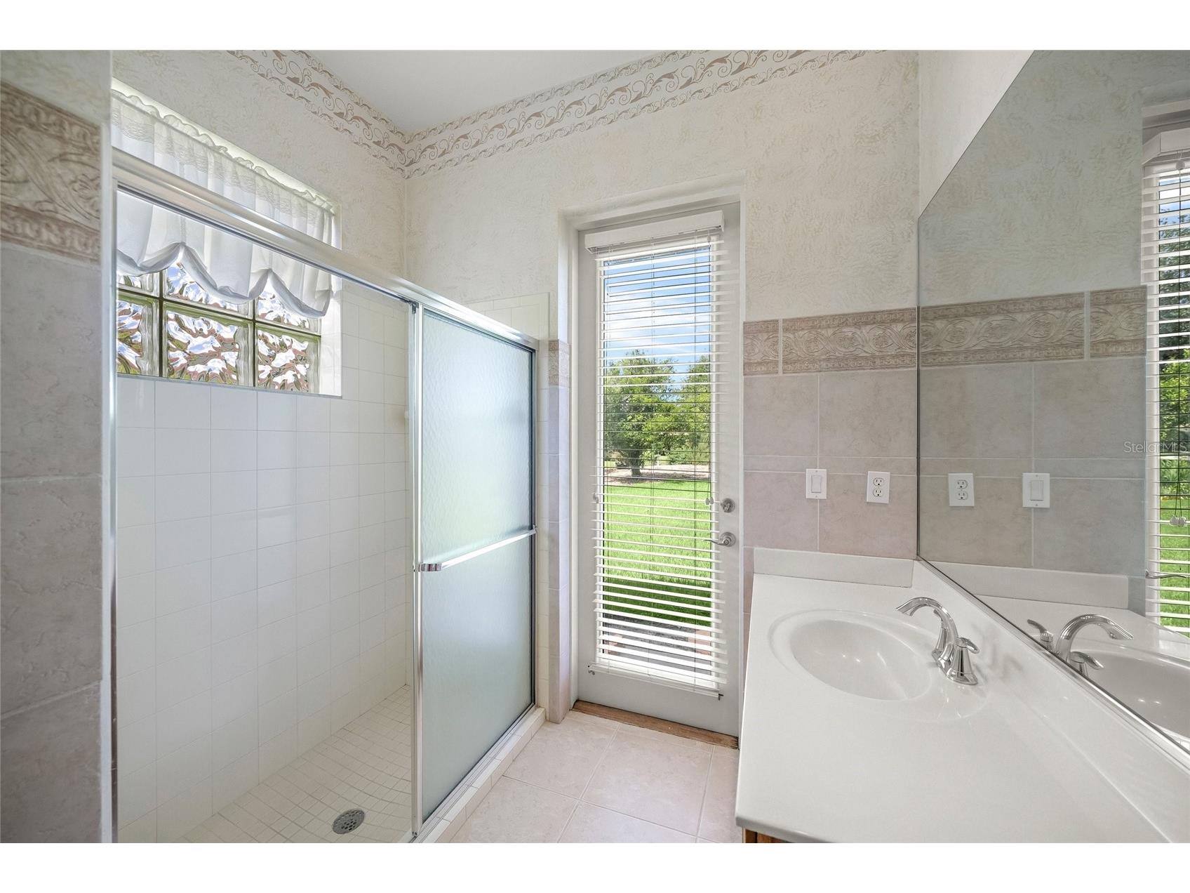 9043 Misty Creek Drive Sarasota FL 34241 A4694422 image48