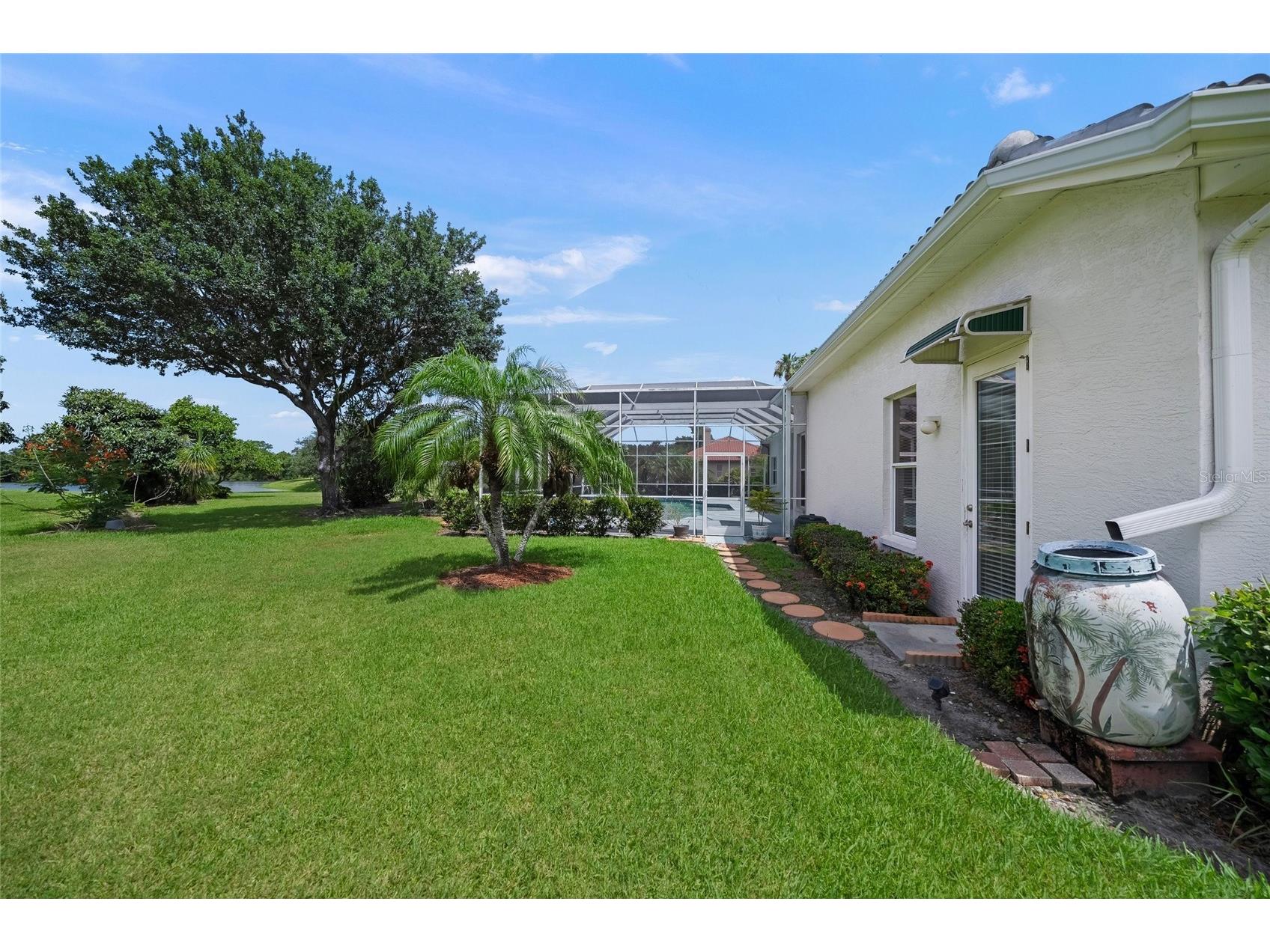 9043 Misty Creek Drive Sarasota FL 34241 A4694422 image56
