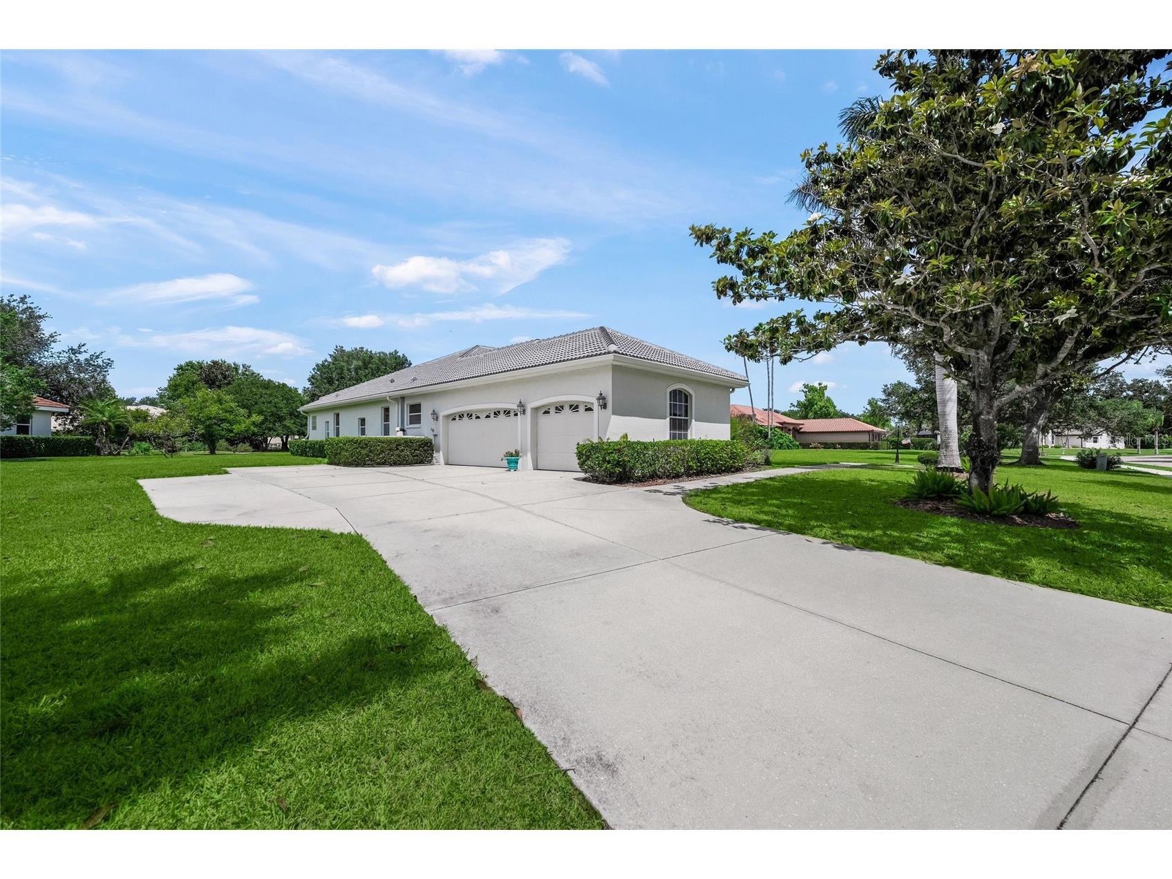 9043 Misty Creek Drive Sarasota FL 34241 A4694422 image57