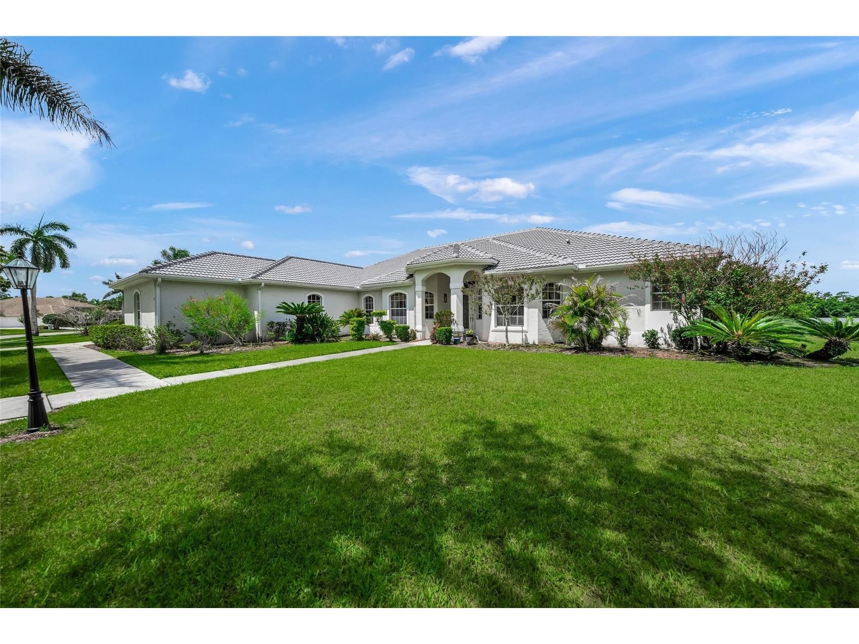 9043 Misty Creek Drive Sarasota FL 34241 A4694422 image82