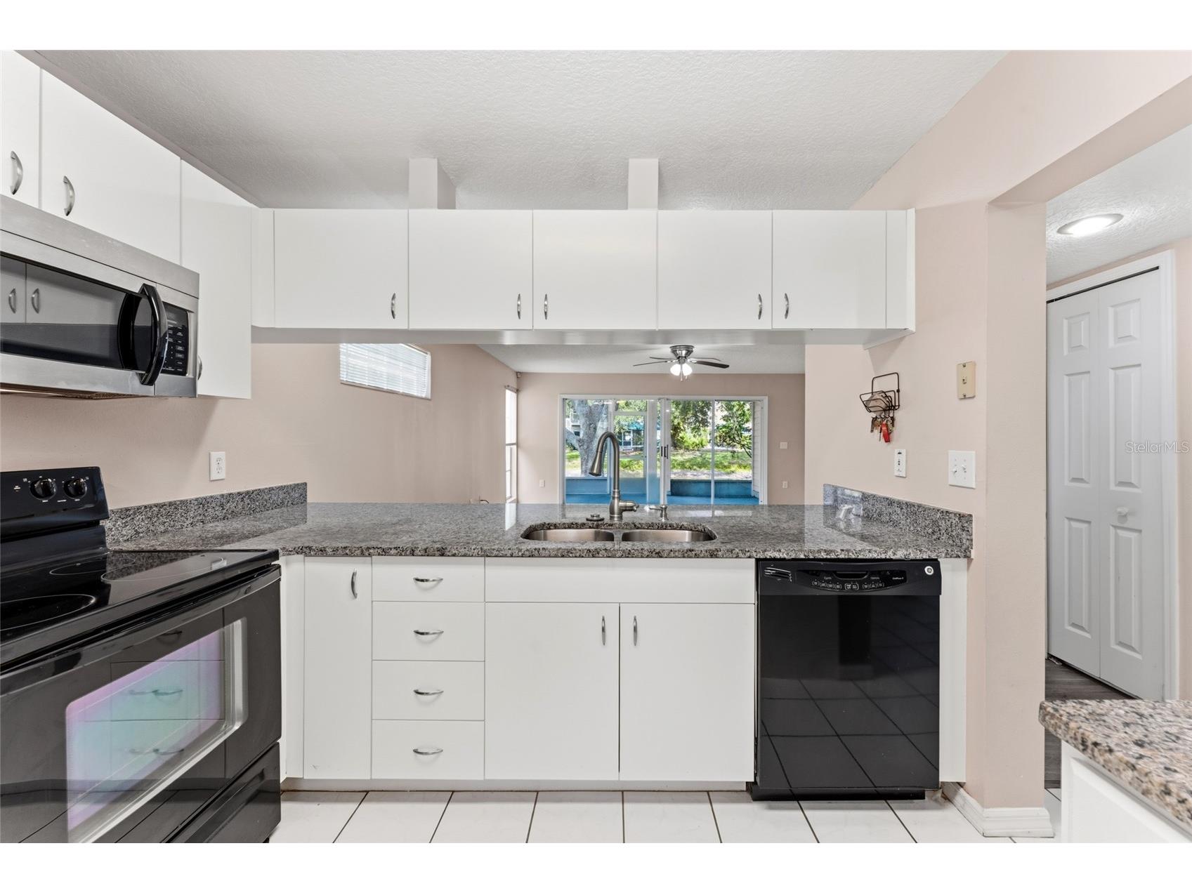 9044 Lake Place Lane Tampa FL 33634 TB8528069 image15
