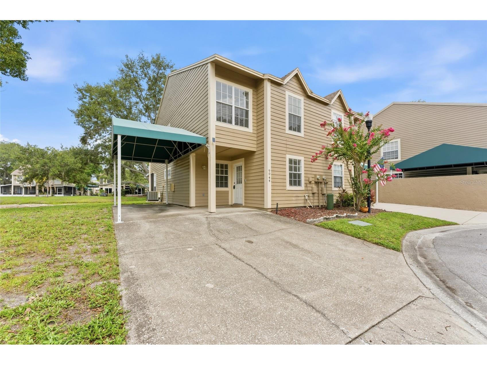 9044 Lake Place Lane Tampa FL 33634 TB8528069 image2