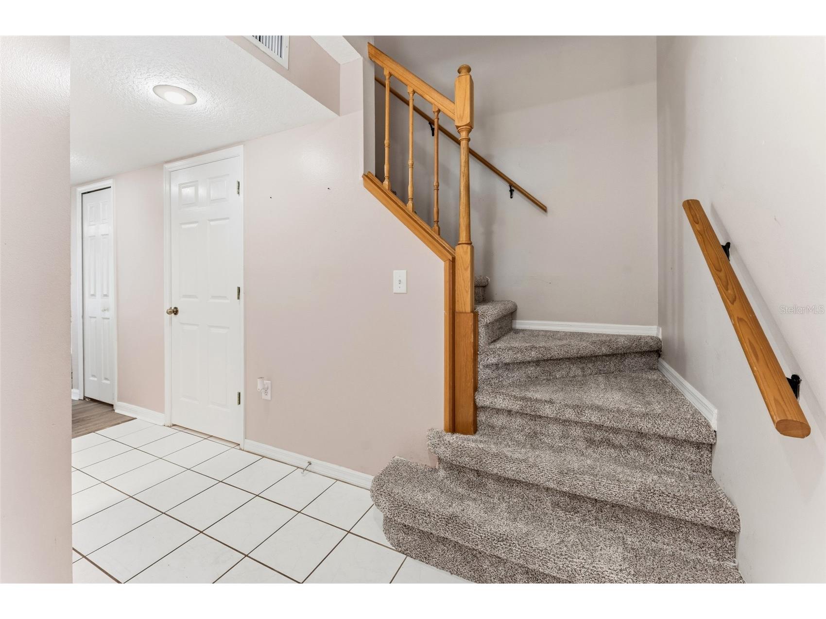 9044 Lake Place Lane Tampa FL 33634 TB8528069 image8