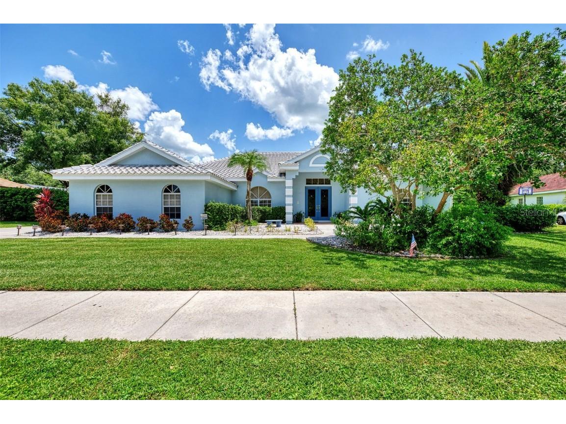 9044 Misty Creek Drive Sarasota FL 34241 A4617507 image1