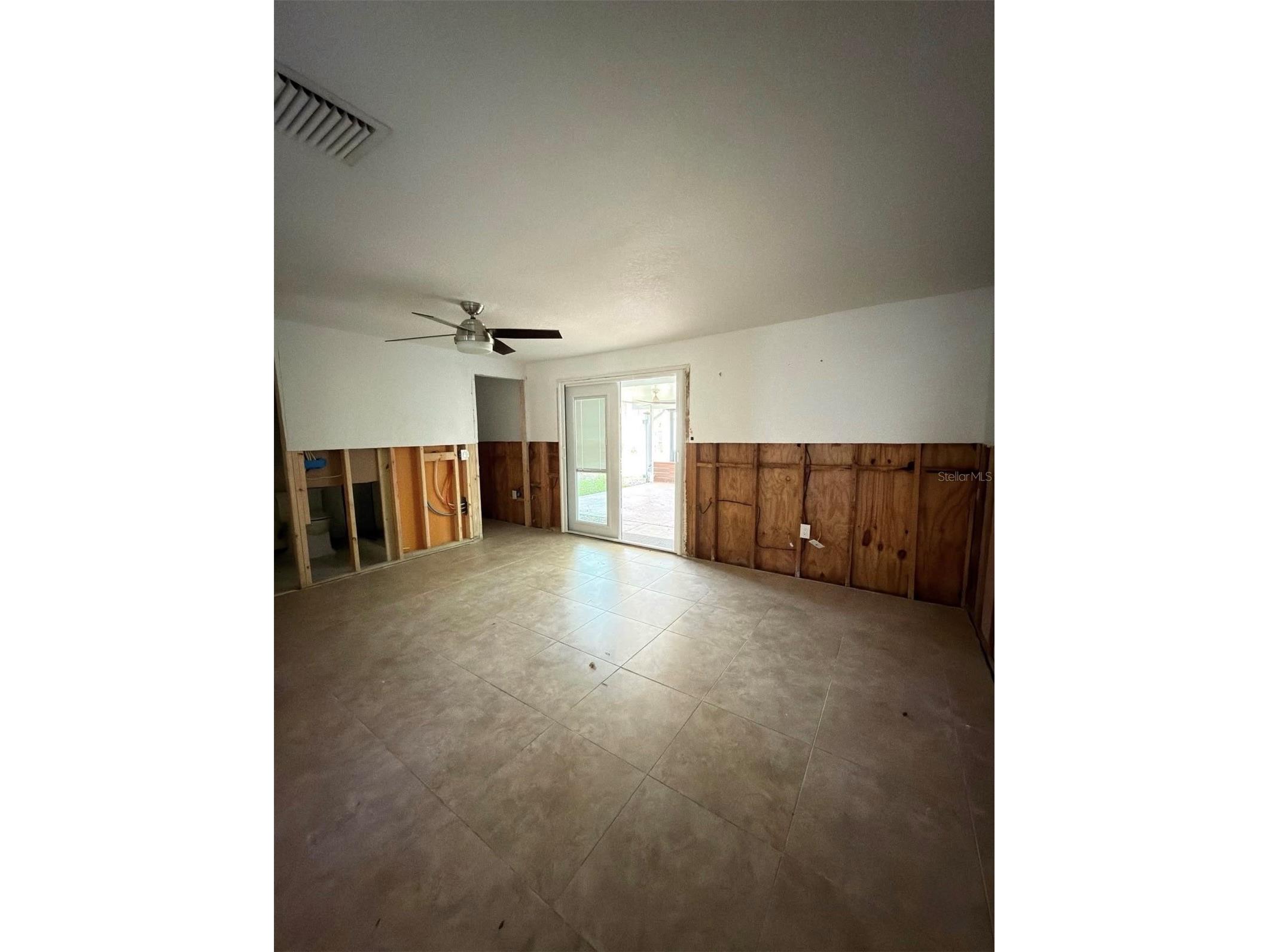 9045 3rd St N Saint Petersburg FL 33702 TB8459810 image15