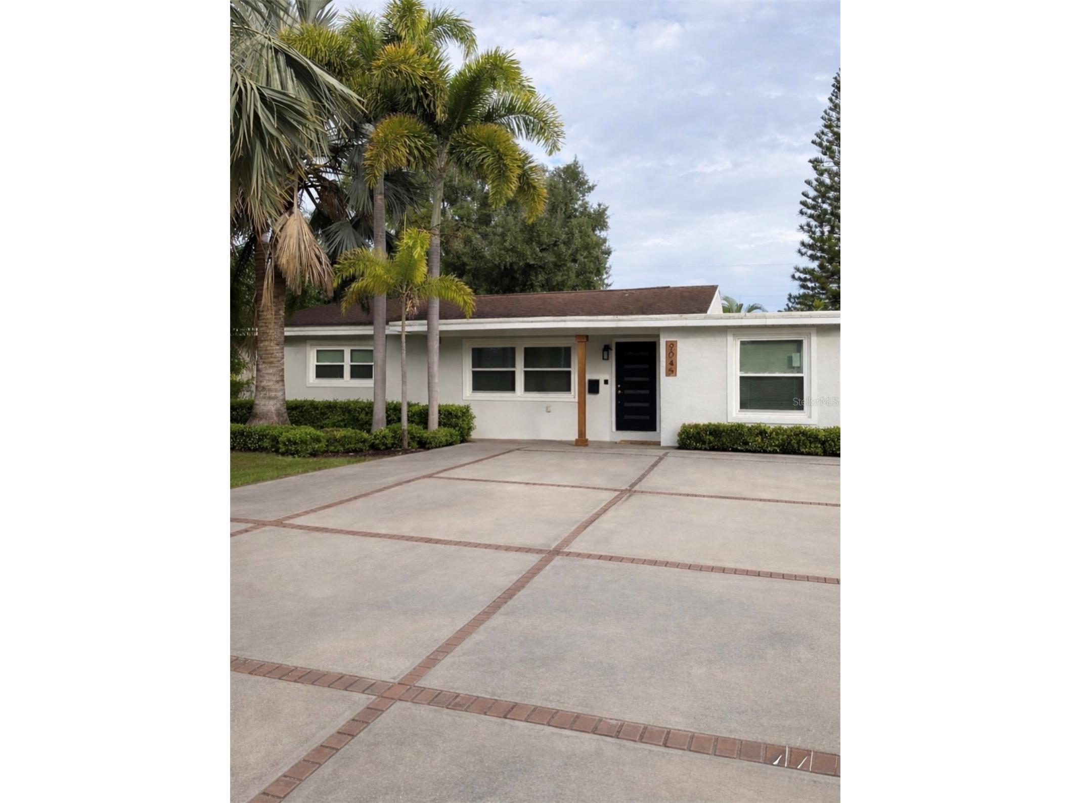 9045 3rd St N Saint Petersburg FL 33702 TB8459810 image2