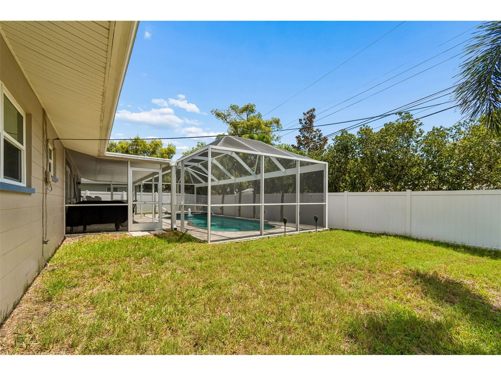 9045 Ridge Road Seminole FL 33772 TB8525557 image32