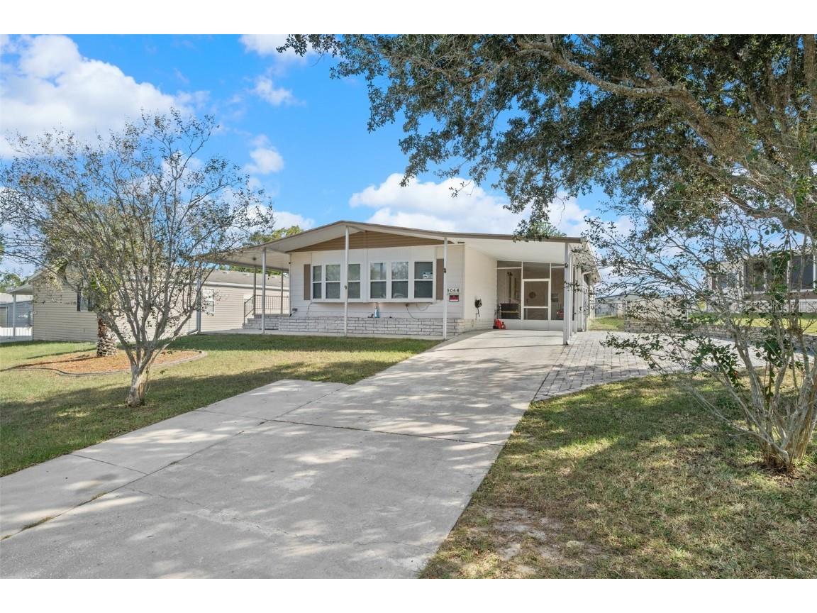 9046 Central Avenue Brooksville FL 34613 U8218148 image1