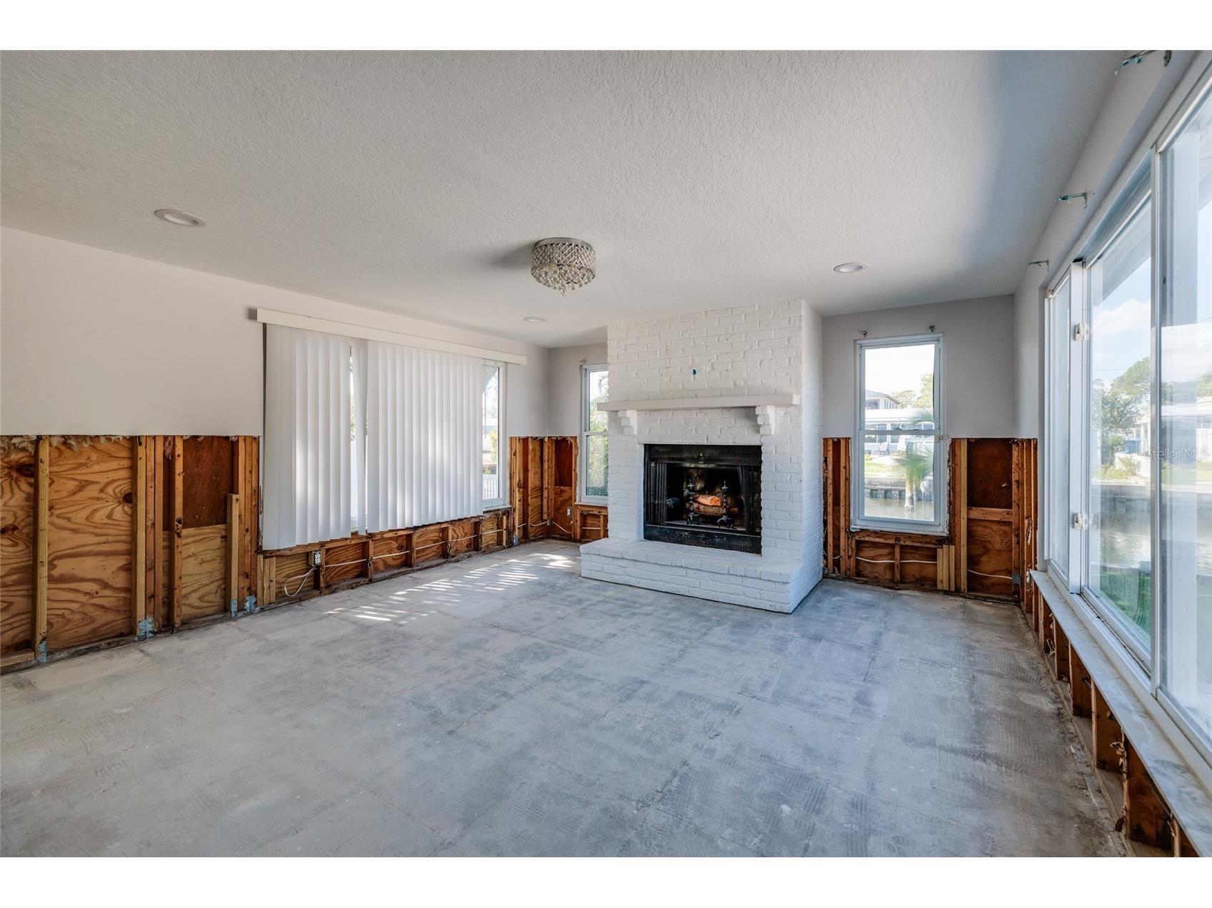 9046 Treasure Lane NE Saint Petersburg FL 33702 TB8480780 image9