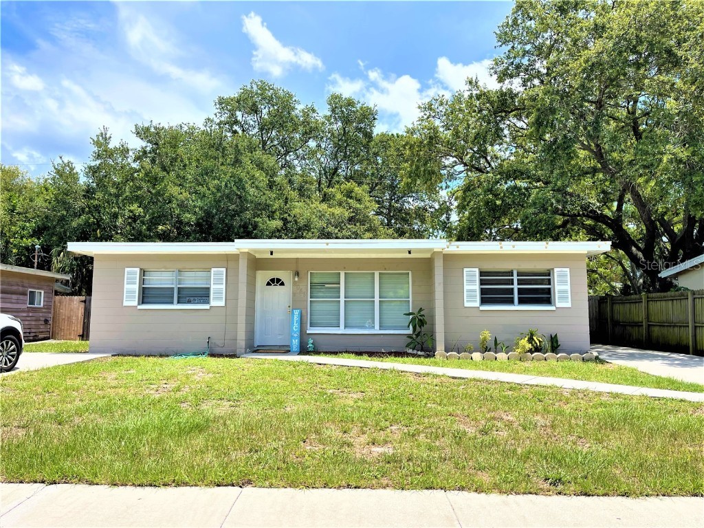 9049 93rd Street Seminole FL 33777 U8208014 image1