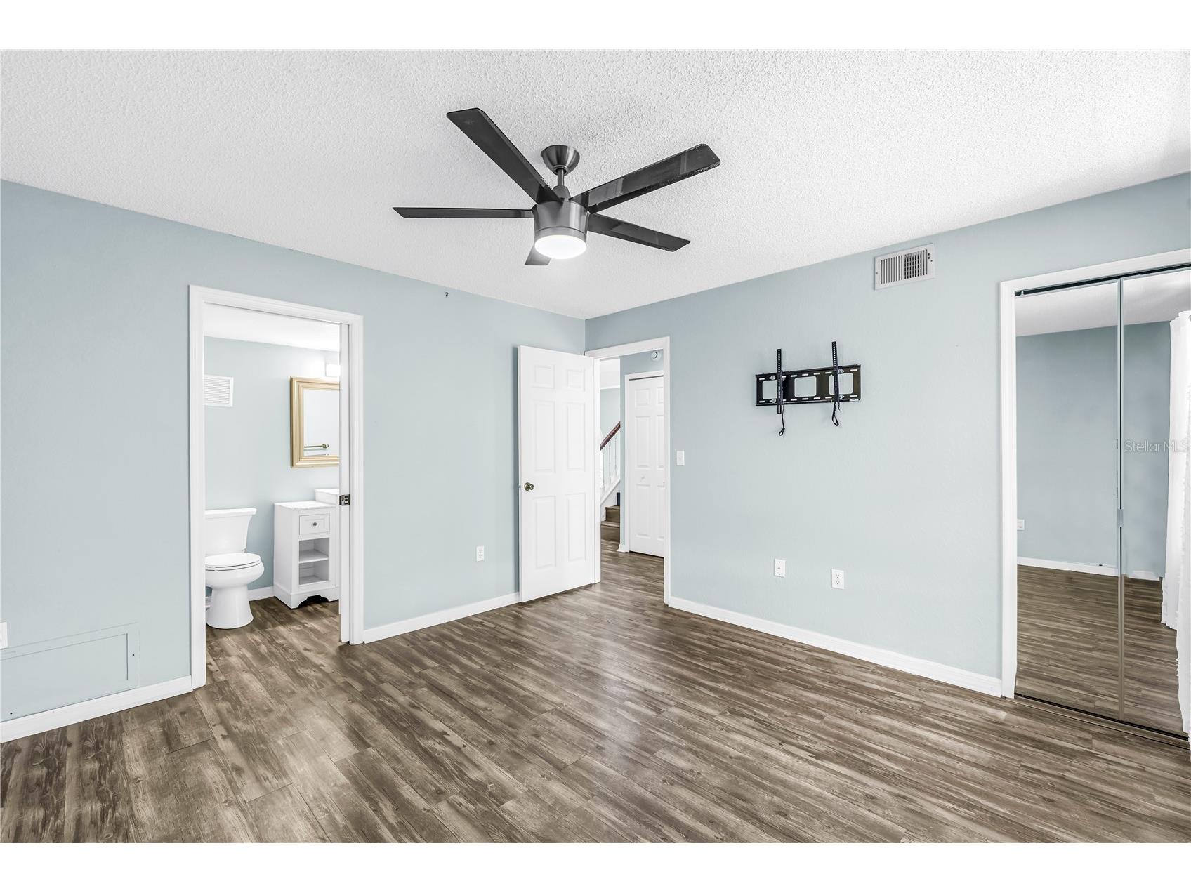 9049 Antigua Drive Seminole FL 33777 TB8460699 image18