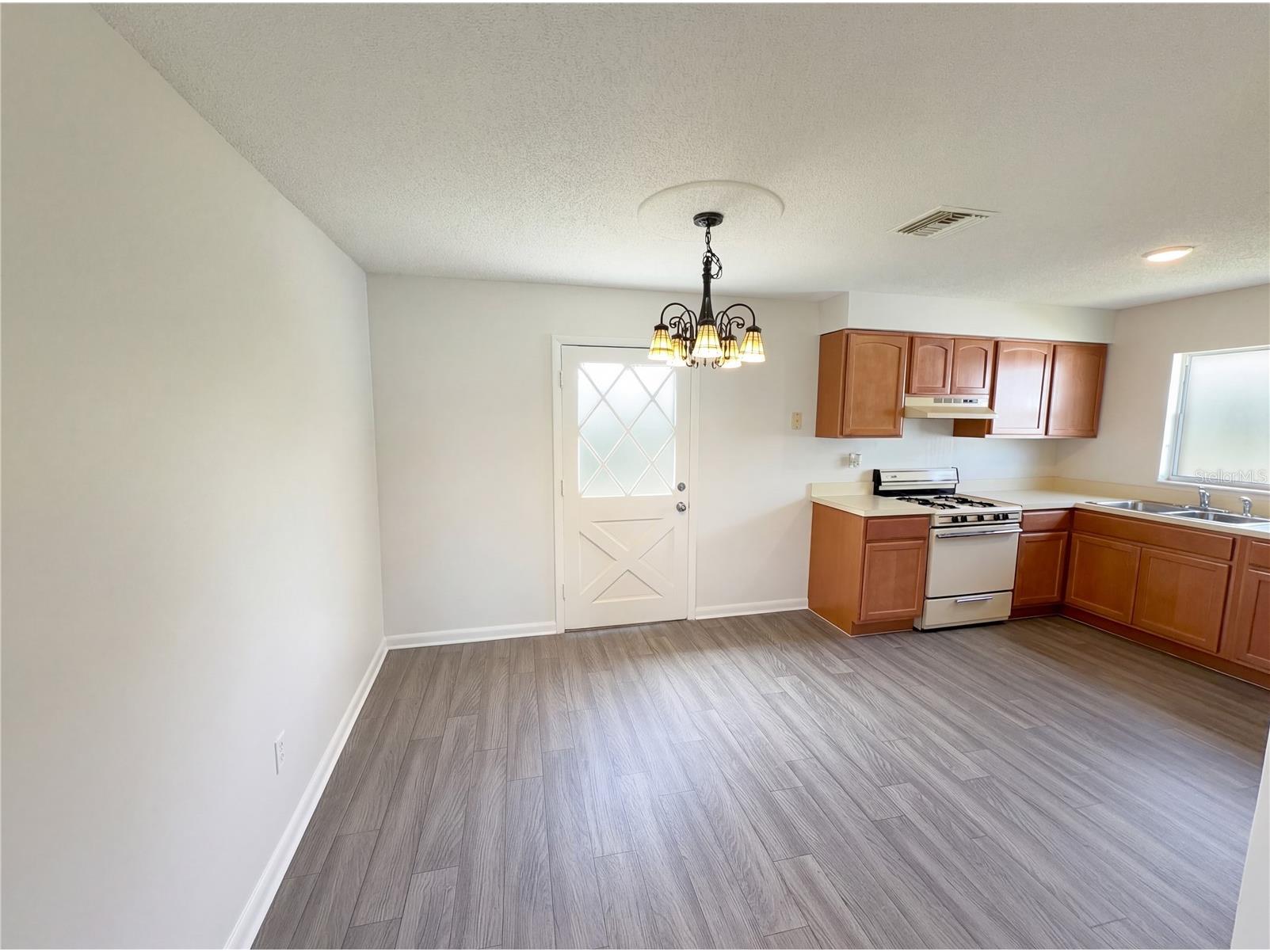 905 Cedar Drive Melbourne FL 32901 O6395914 image11