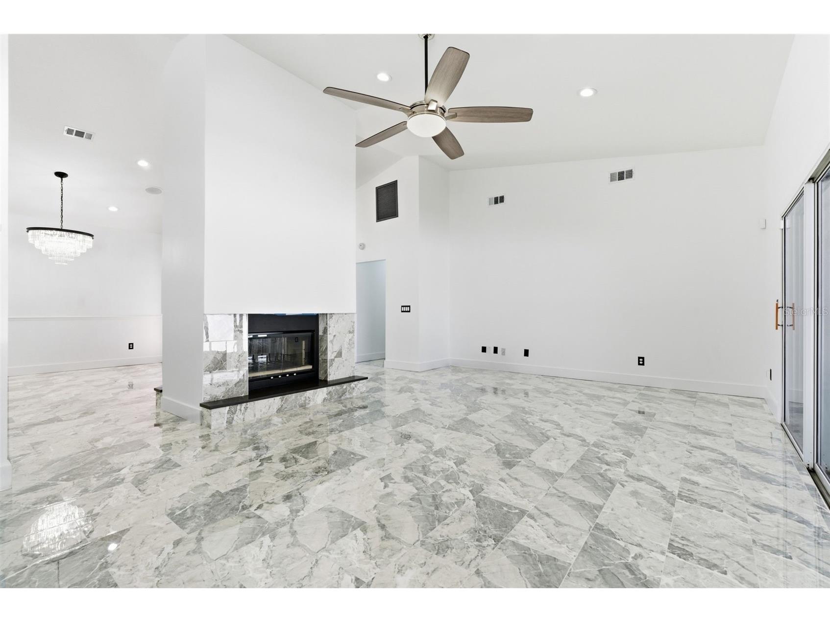 905 Clearcreek Drive Tampa FL 33613 TB8465009 image12