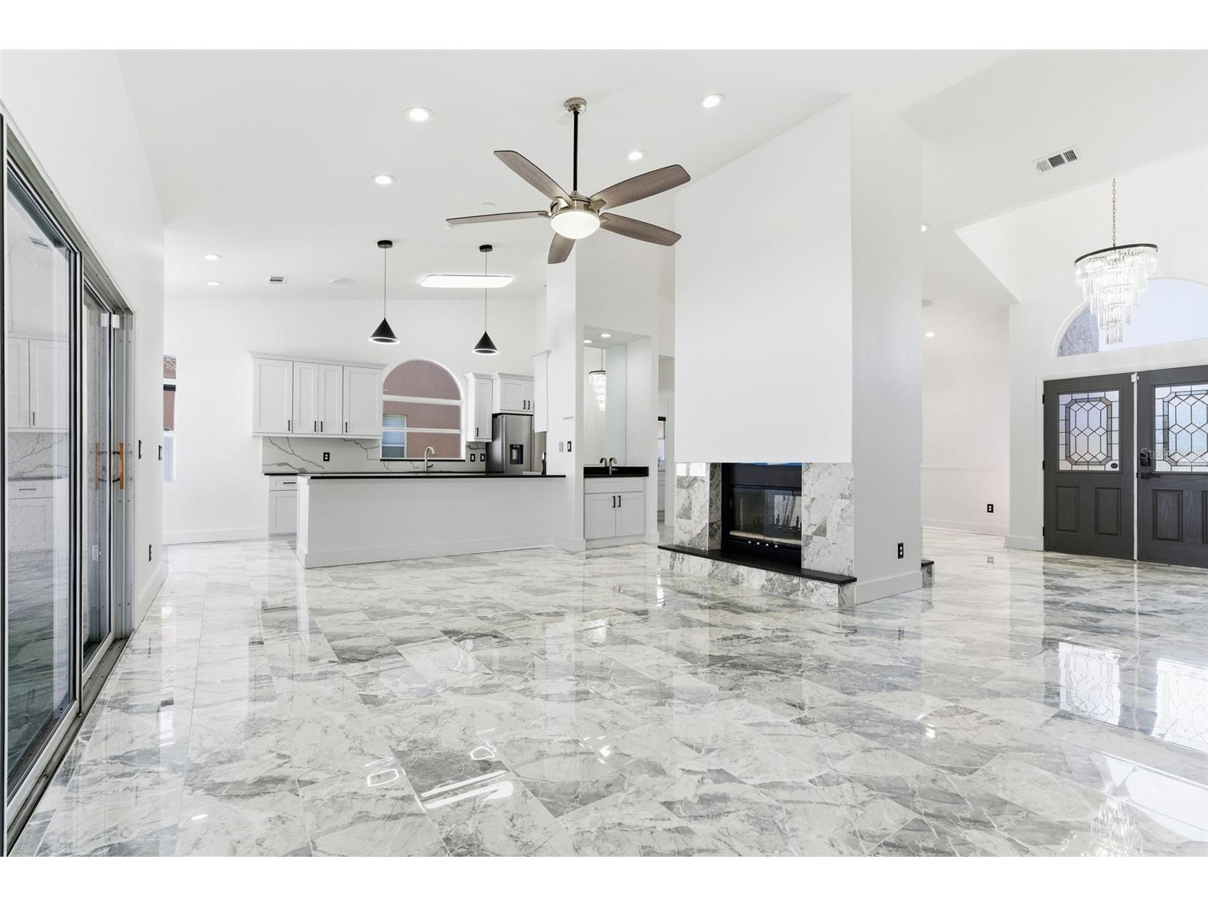 905 Clearcreek Drive Tampa FL 33613 TB8465009 image14