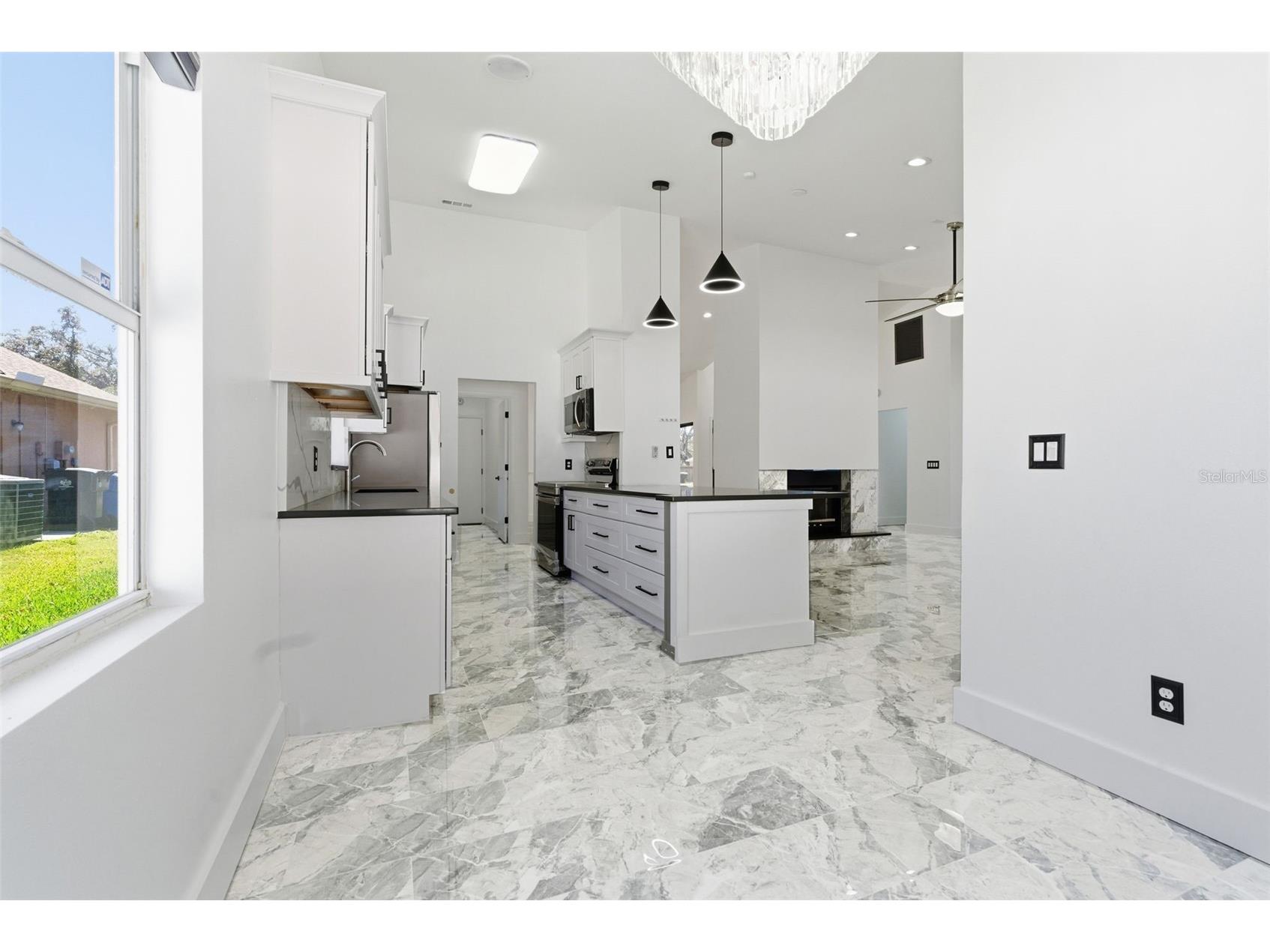 905 Clearcreek Drive Tampa FL 33613 TB8465009 image16