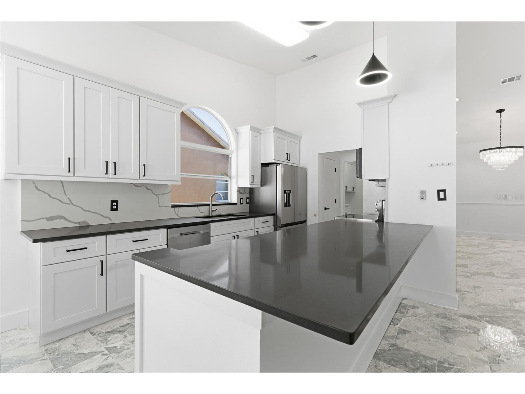 905 Clearcreek Drive Tampa FL 33613 TB8465009 image18