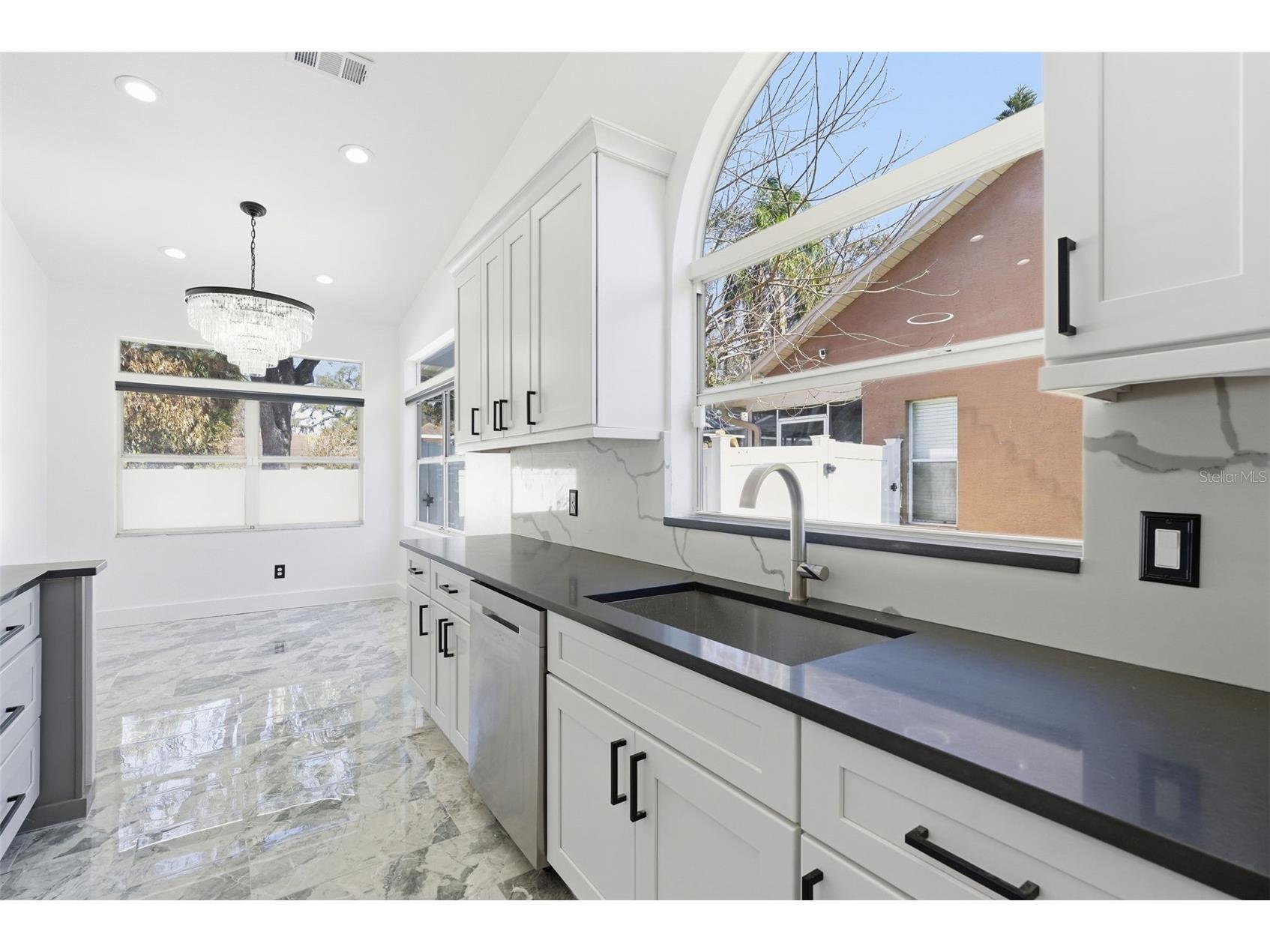 905 Clearcreek Drive Tampa FL 33613 TB8465009 image20