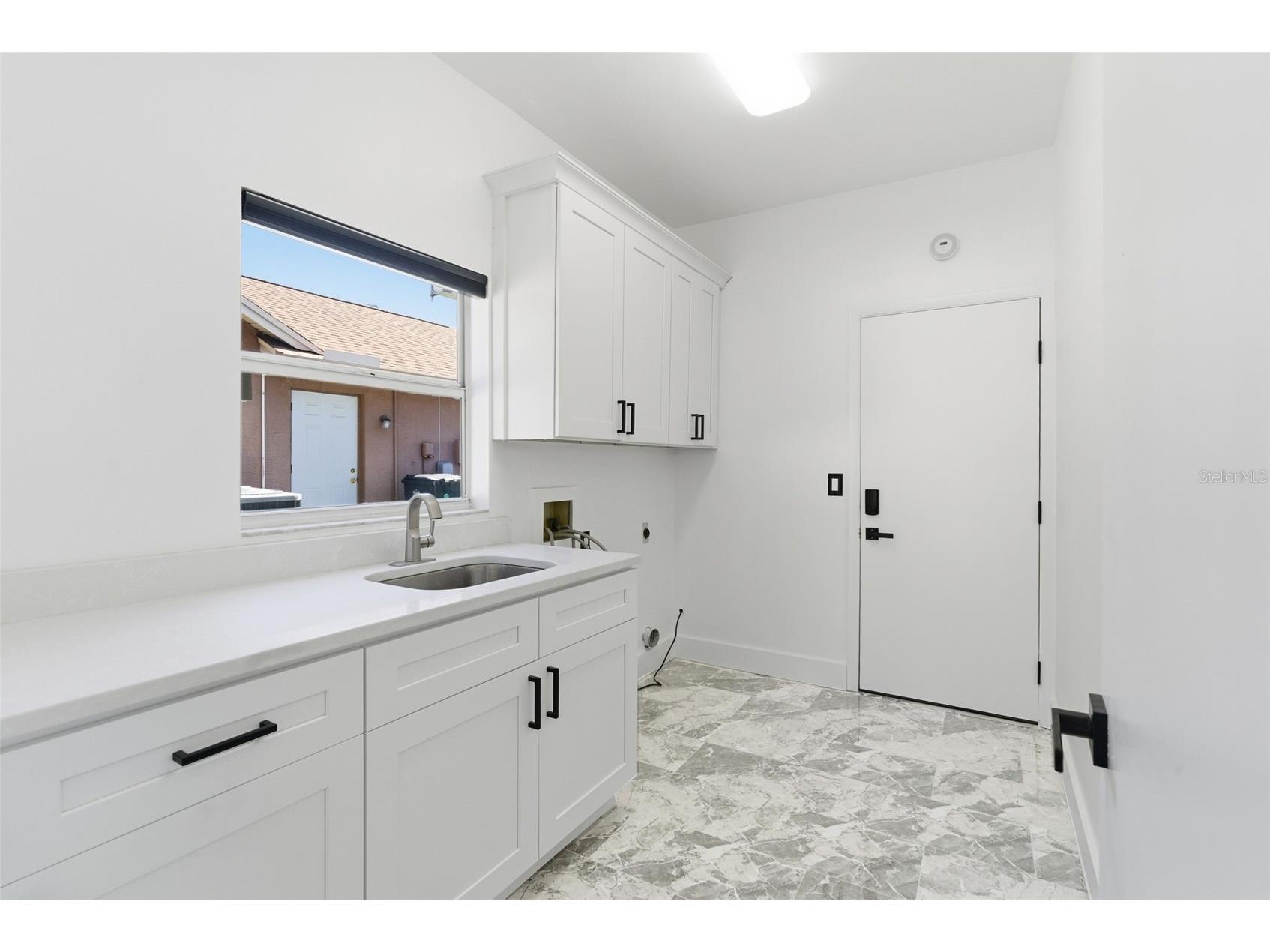 905 Clearcreek Drive Tampa FL 33613 TB8465009 image21