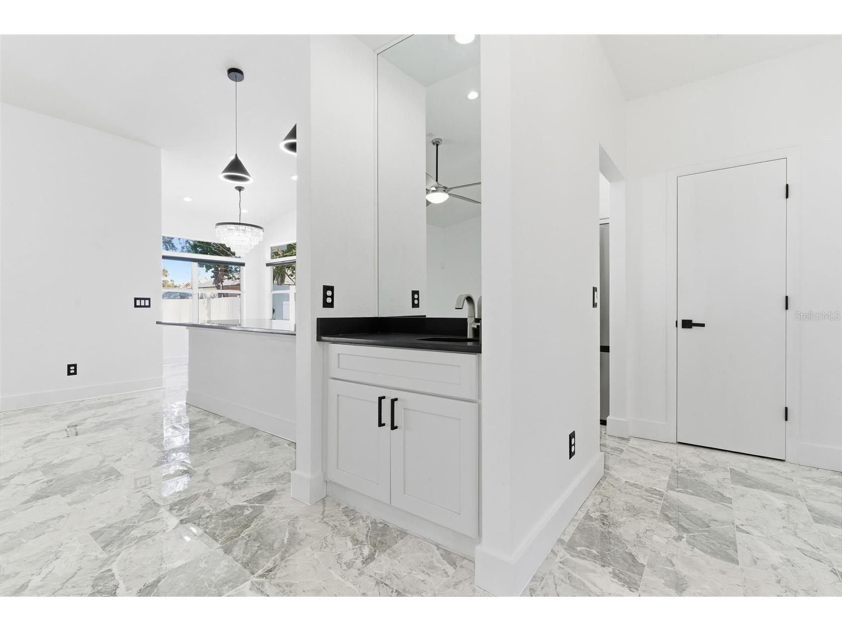 905 Clearcreek Drive Tampa FL 33613 TB8465009 image22