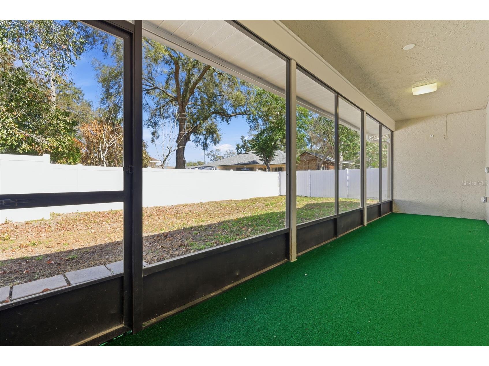 905 Clearcreek Drive Tampa FL 33613 TB8465009 image33