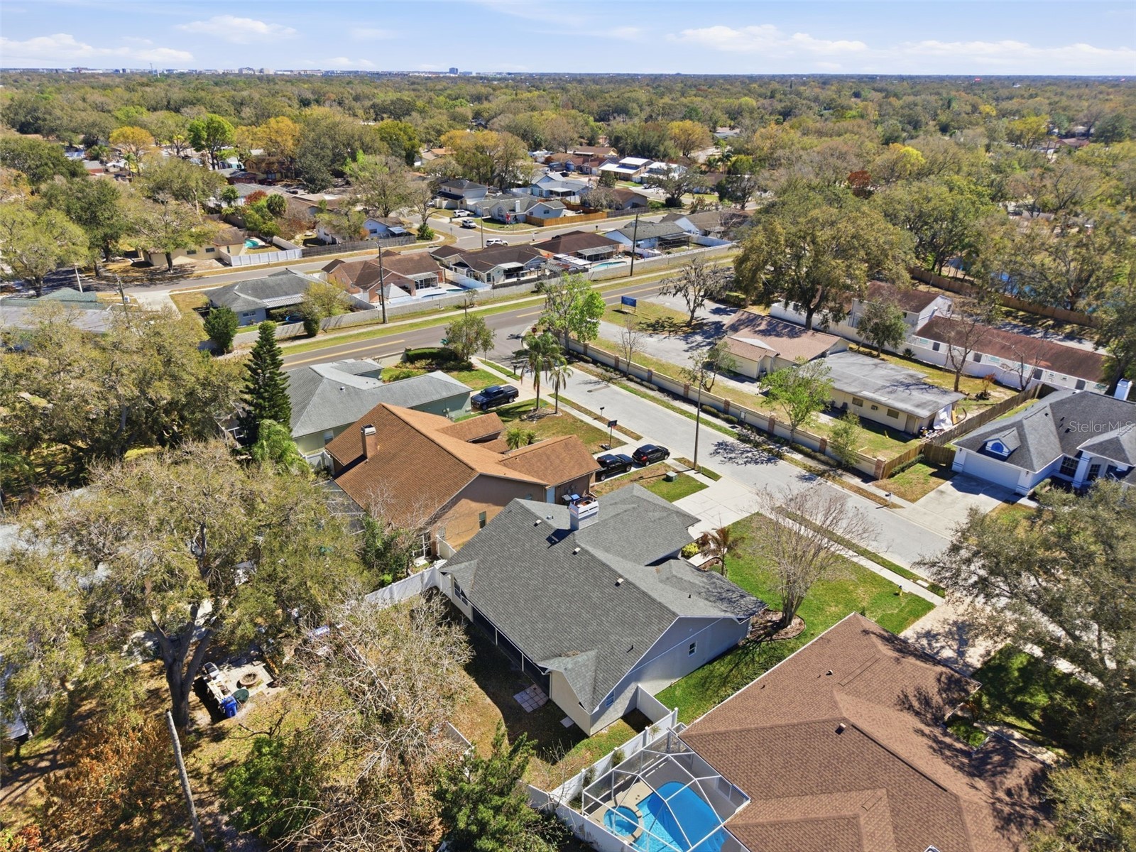 905 Clearcreek Drive Tampa FL 33613 TB8465009 image40