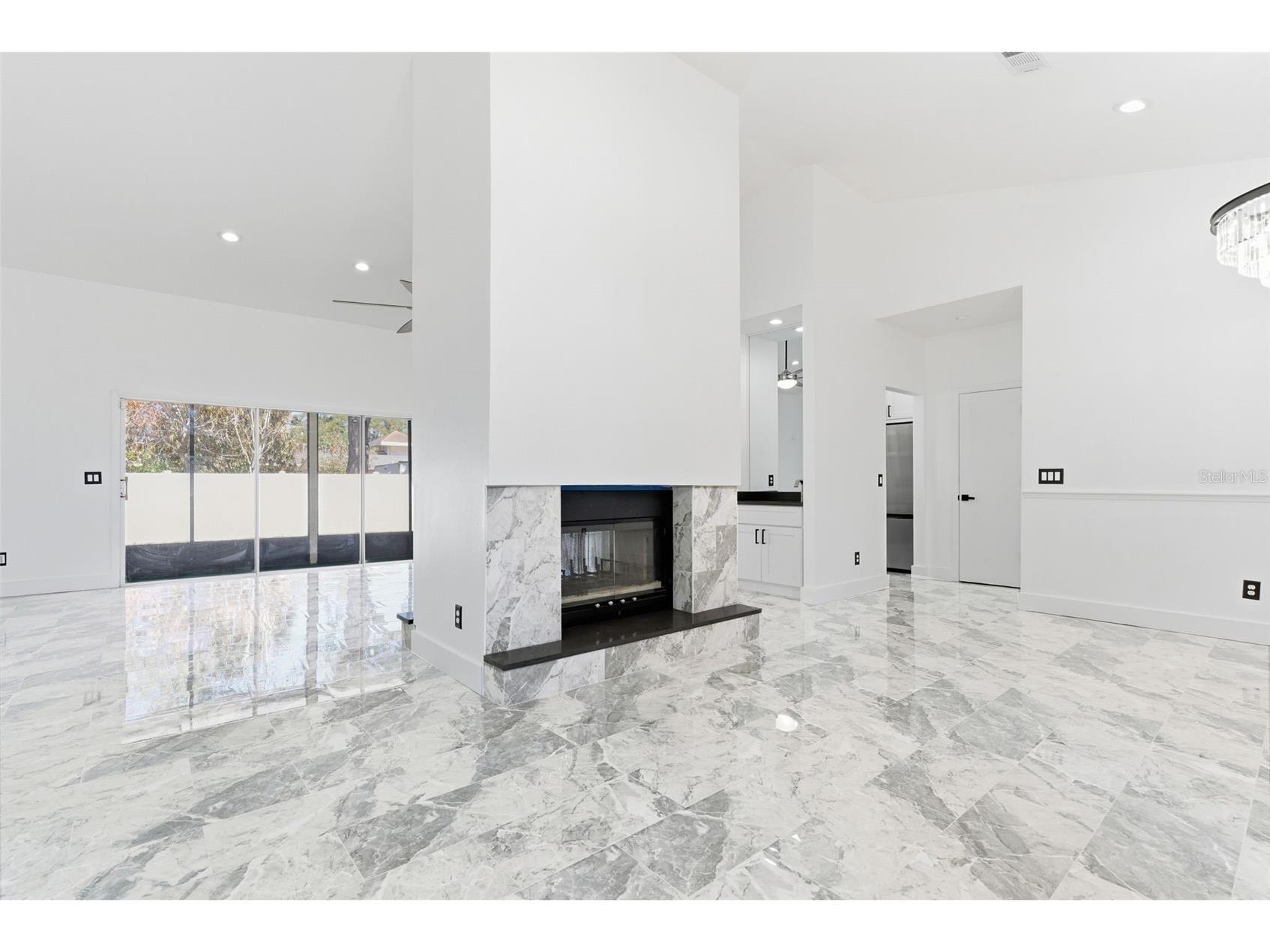 905 Clearcreek Drive Tampa FL 33613 TB8465009 image5