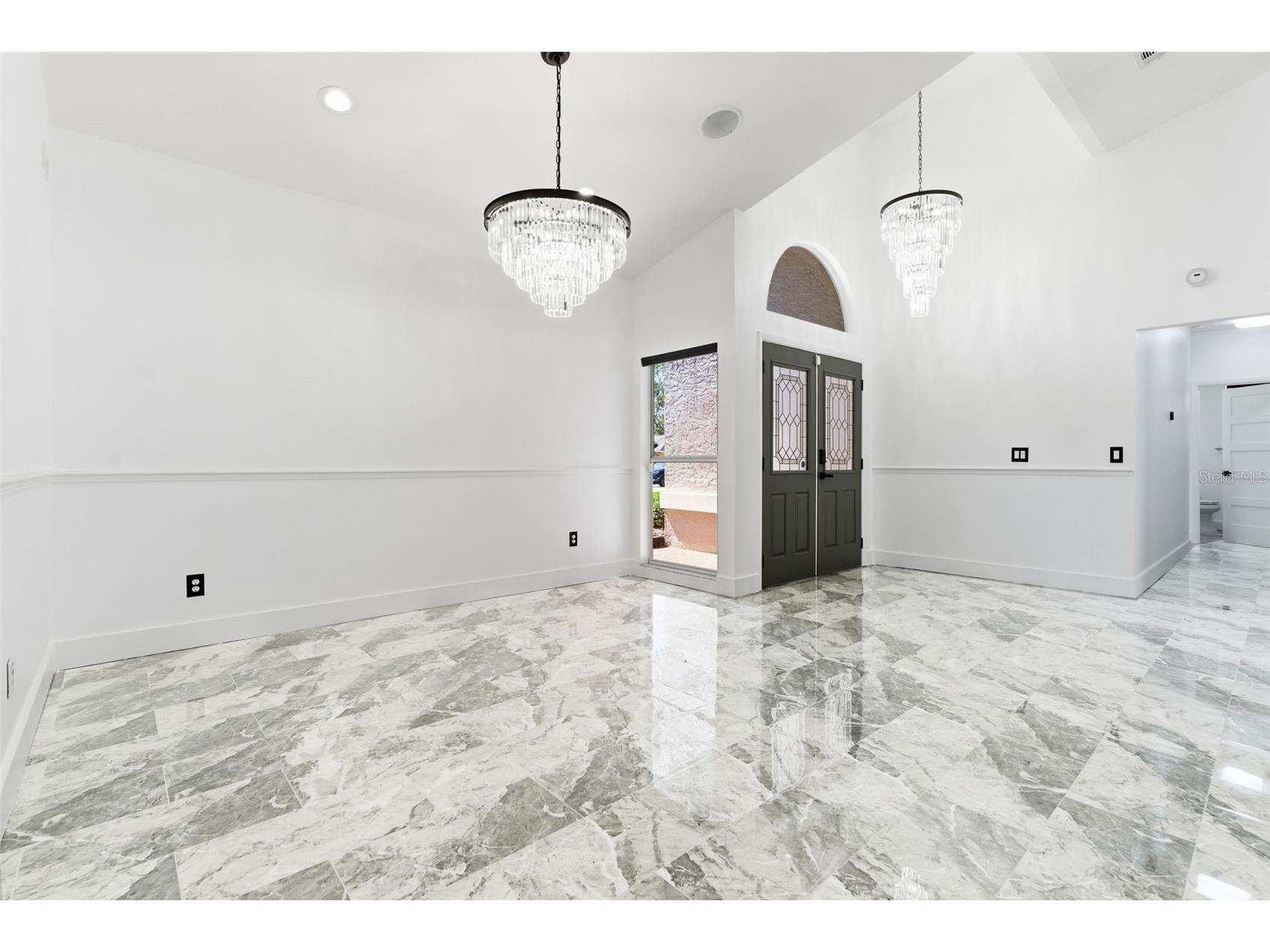 905 Clearcreek Drive Tampa FL 33613 TB8465009 image8