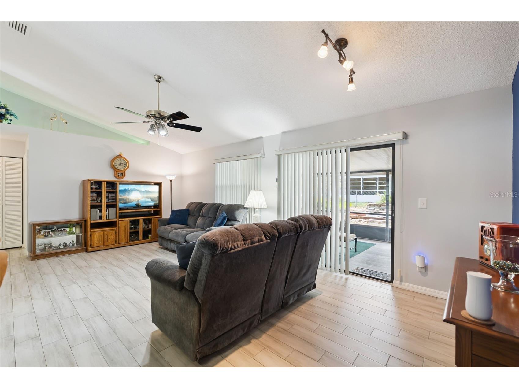 905 Devonshire Way Lake Wales FL 33853 P4938877 image2