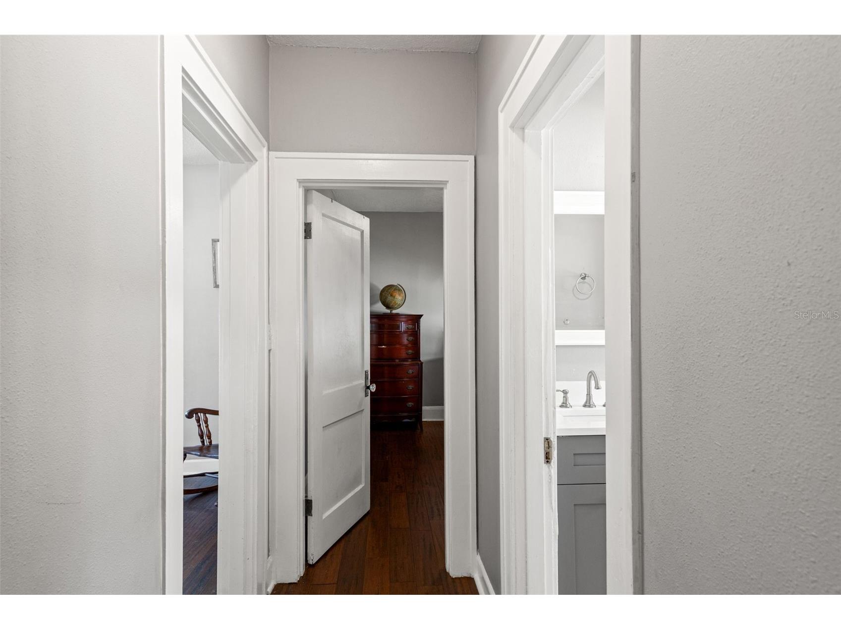 905 E Hanna Avenue Tampa FL 33604 TB8483426 image11