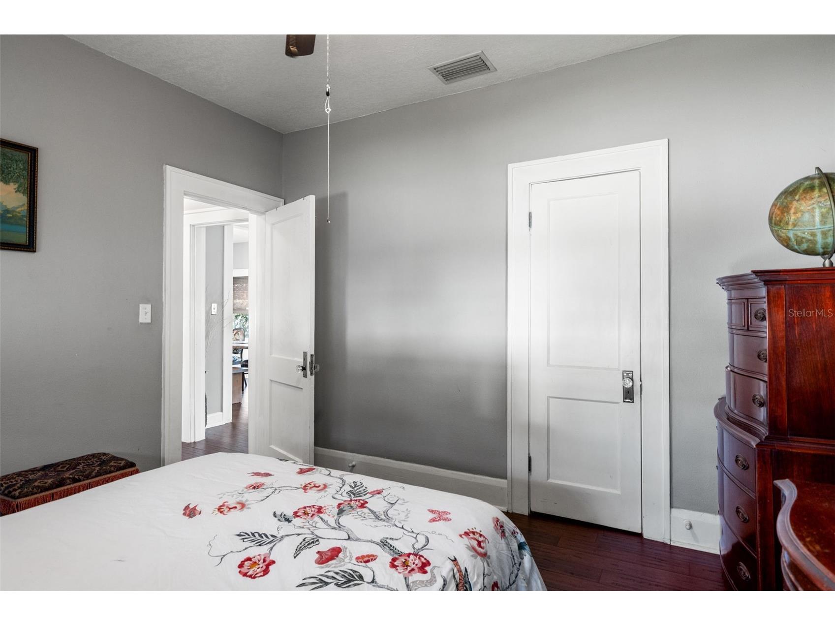 905 E Hanna Avenue Tampa FL 33604 TB8483426 image14
