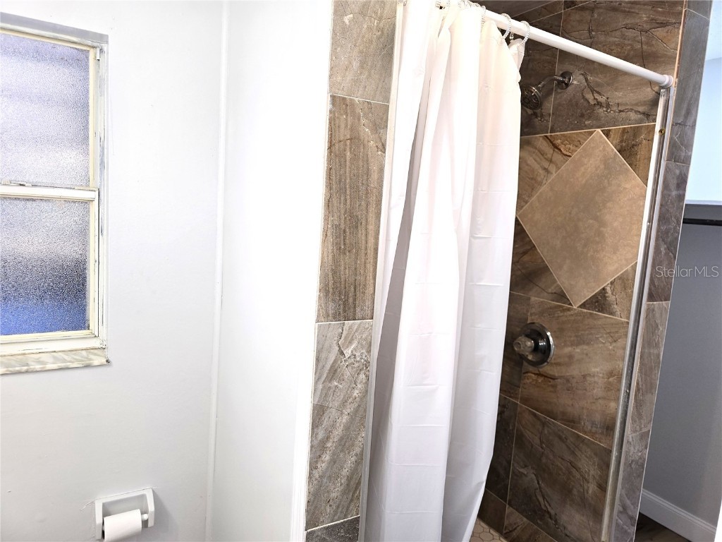 905 N Park Road Plant City FL 33563 TB8448447 image4