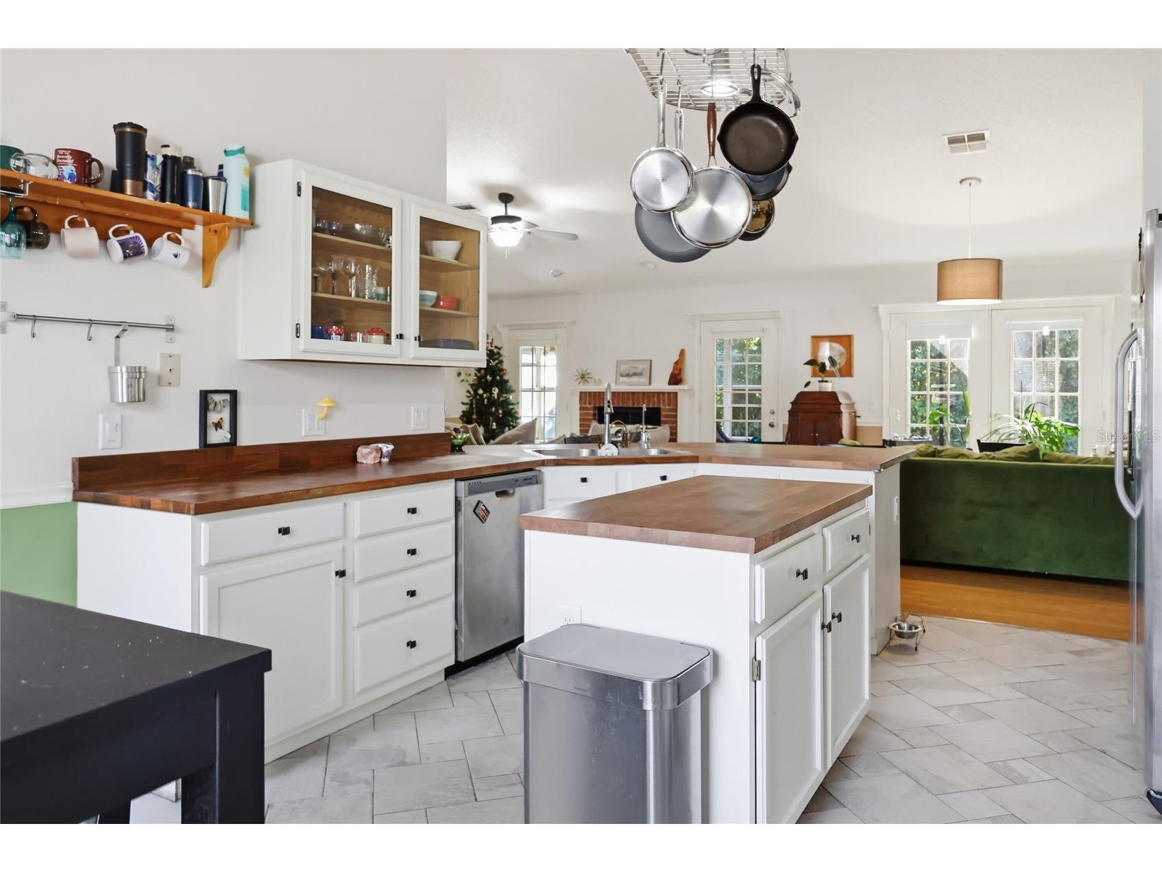 905 Northern Oaks Terrace Deland FL 32724 V4946376 image8