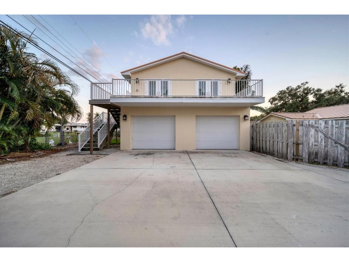 905 Riviera Street #B Venice FL 34285 A4583325 image1