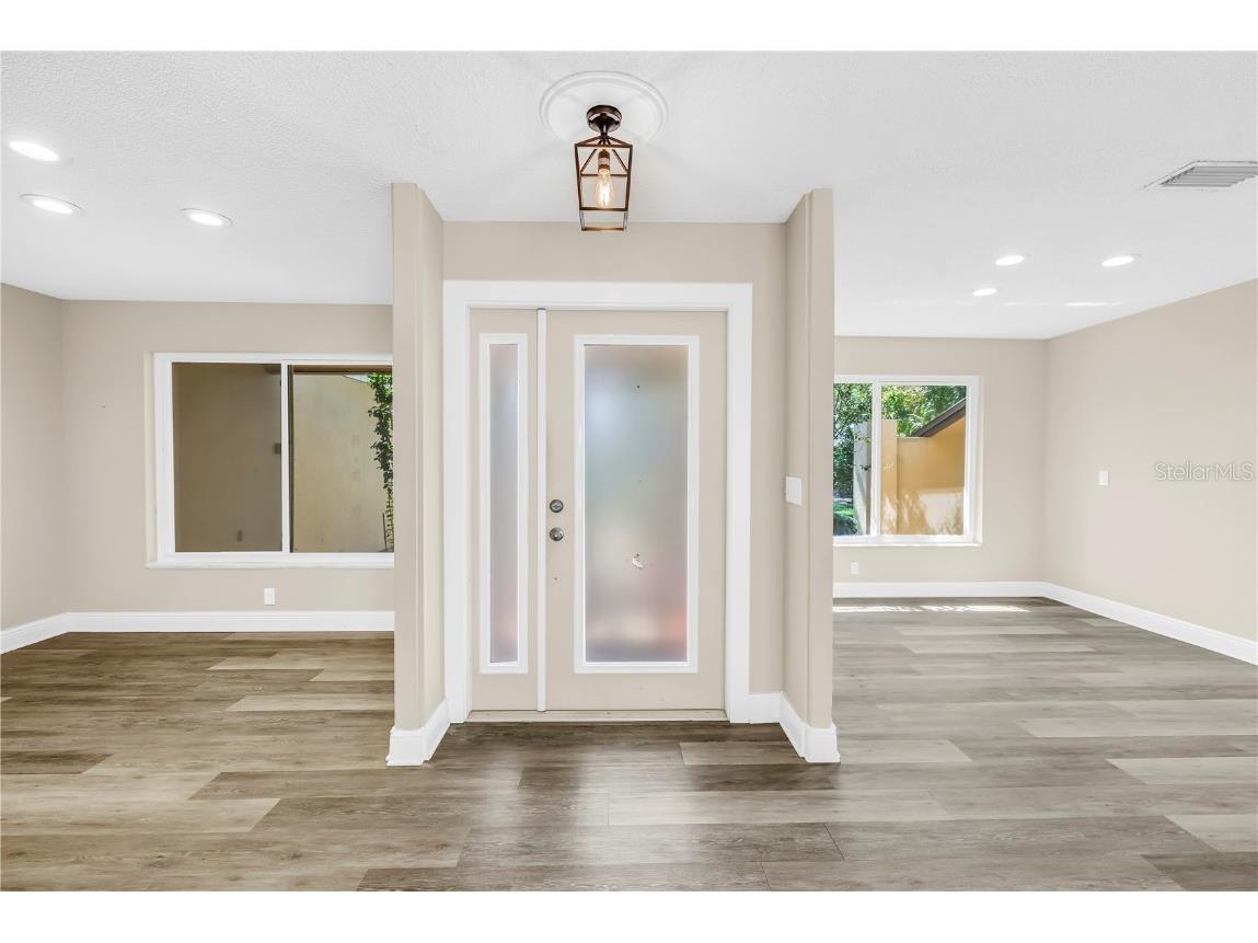 905 Serpentine Drive S Saint Petersburg FL 33705 TB8436389 image17