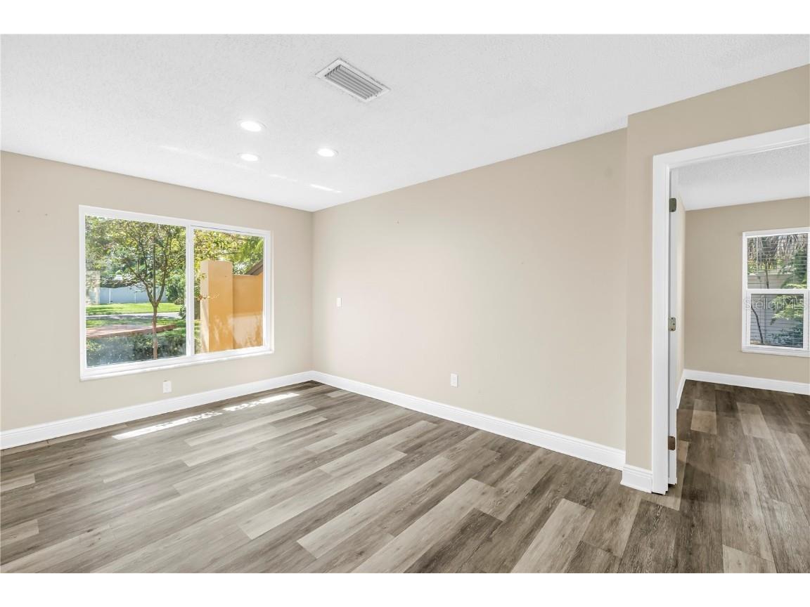 905 Serpentine Drive S Saint Petersburg FL 33705 TB8436389 image18