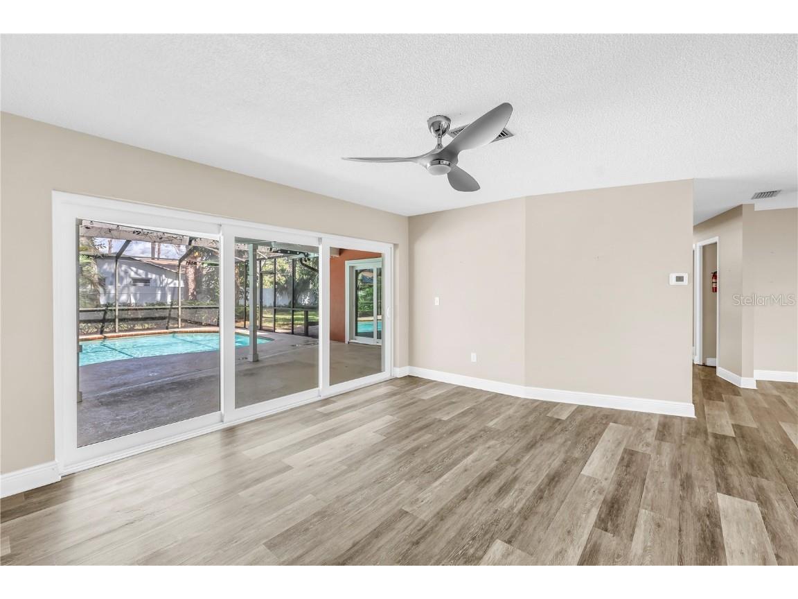 905 Serpentine Drive S Saint Petersburg FL 33705 TB8436389 image21