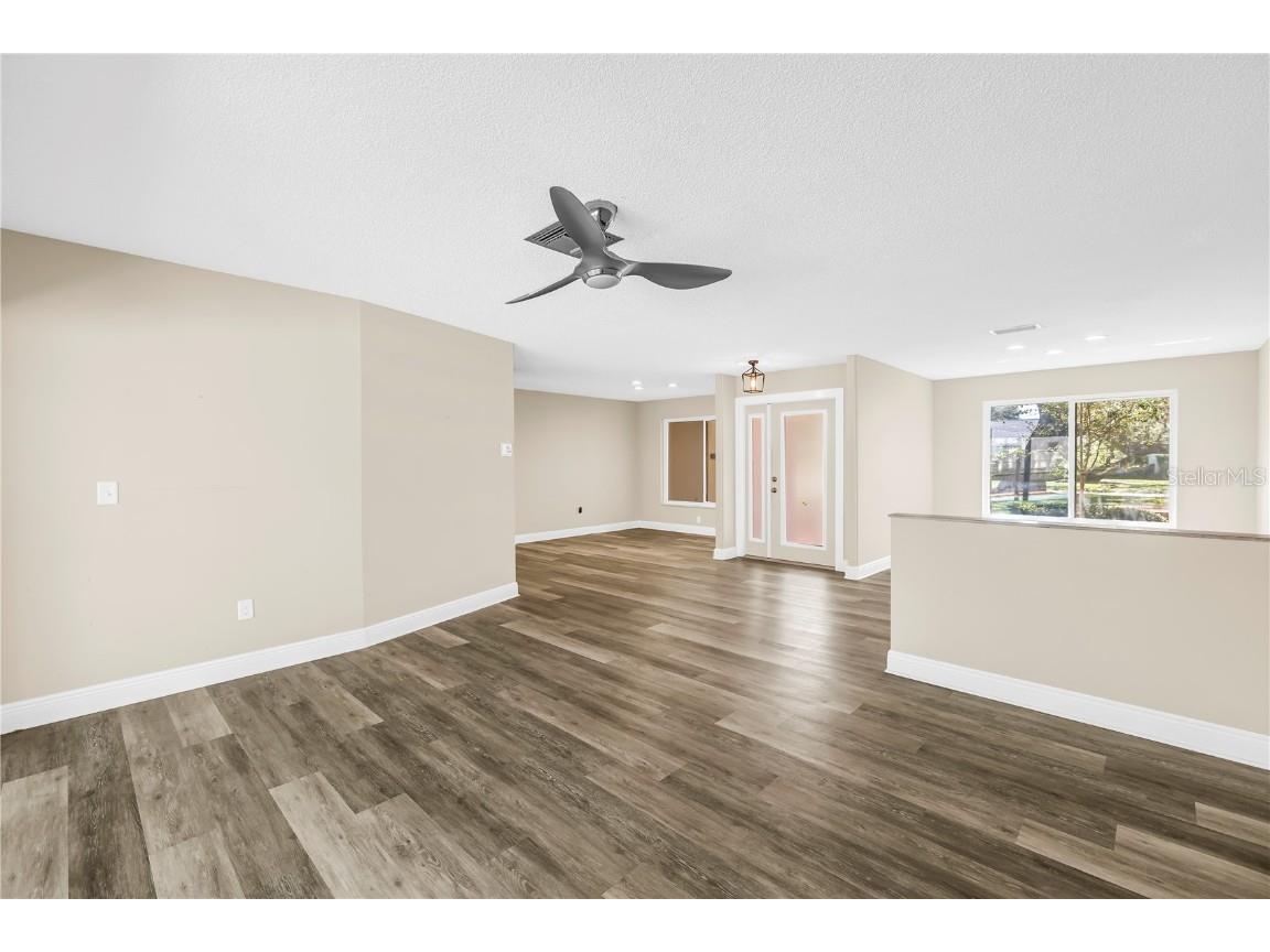 905 Serpentine Drive S Saint Petersburg FL 33705 TB8436389 image22