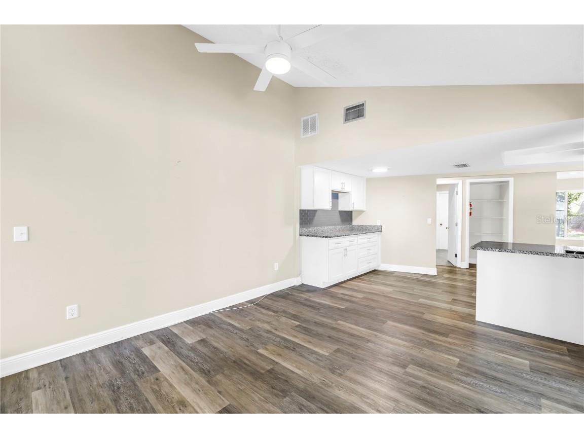 905 Serpentine Drive S Saint Petersburg FL 33705 TB8436389 image32