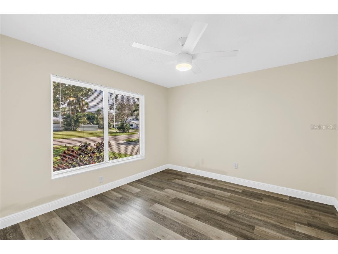 905 Serpentine Drive S Saint Petersburg FL 33705 TB8436389 image36
