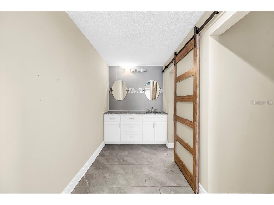 905 Serpentine Drive S Saint Petersburg FL 33705 TB8436389 image45