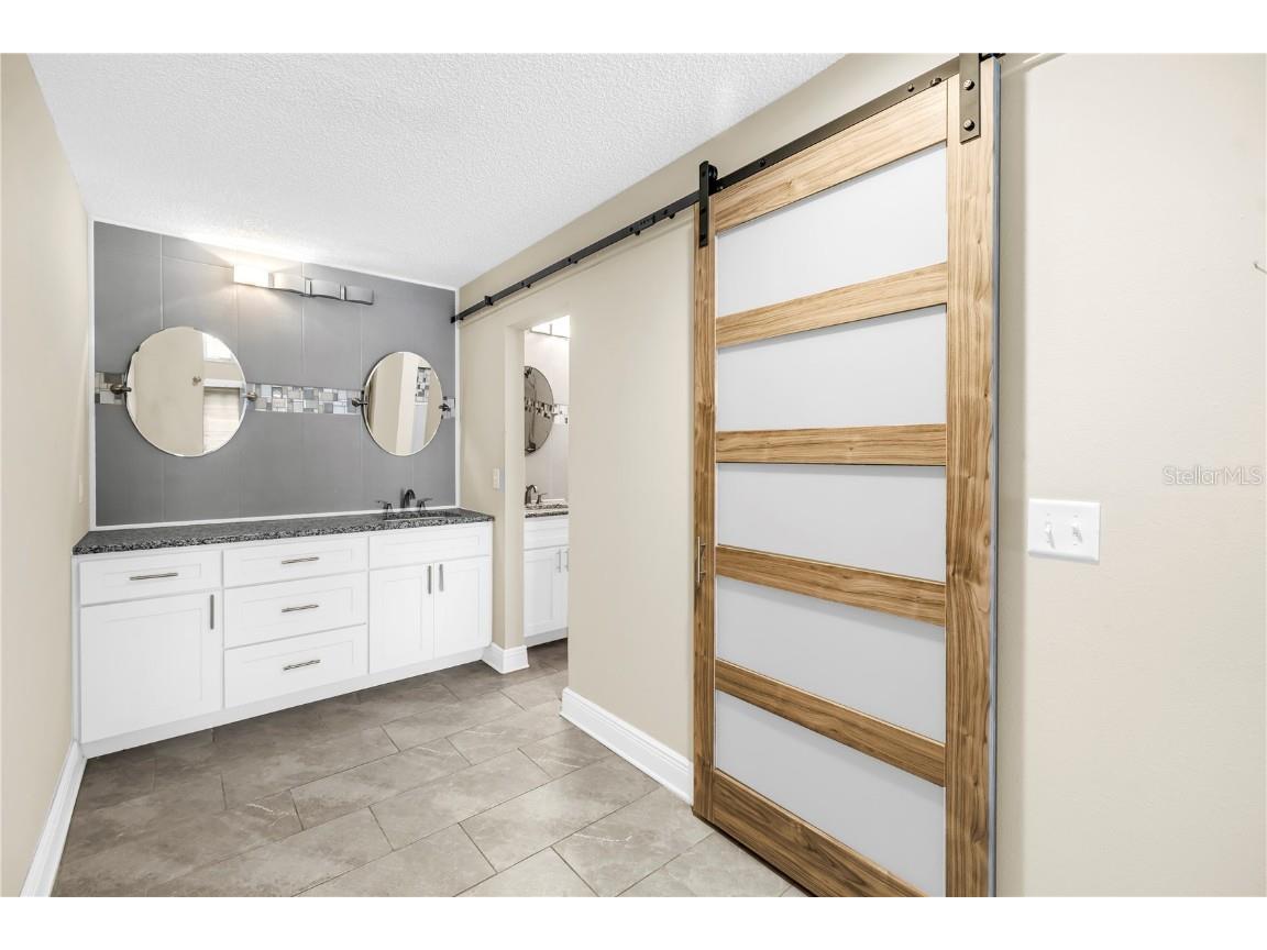 905 Serpentine Drive S Saint Petersburg FL 33705 TB8436389 image46